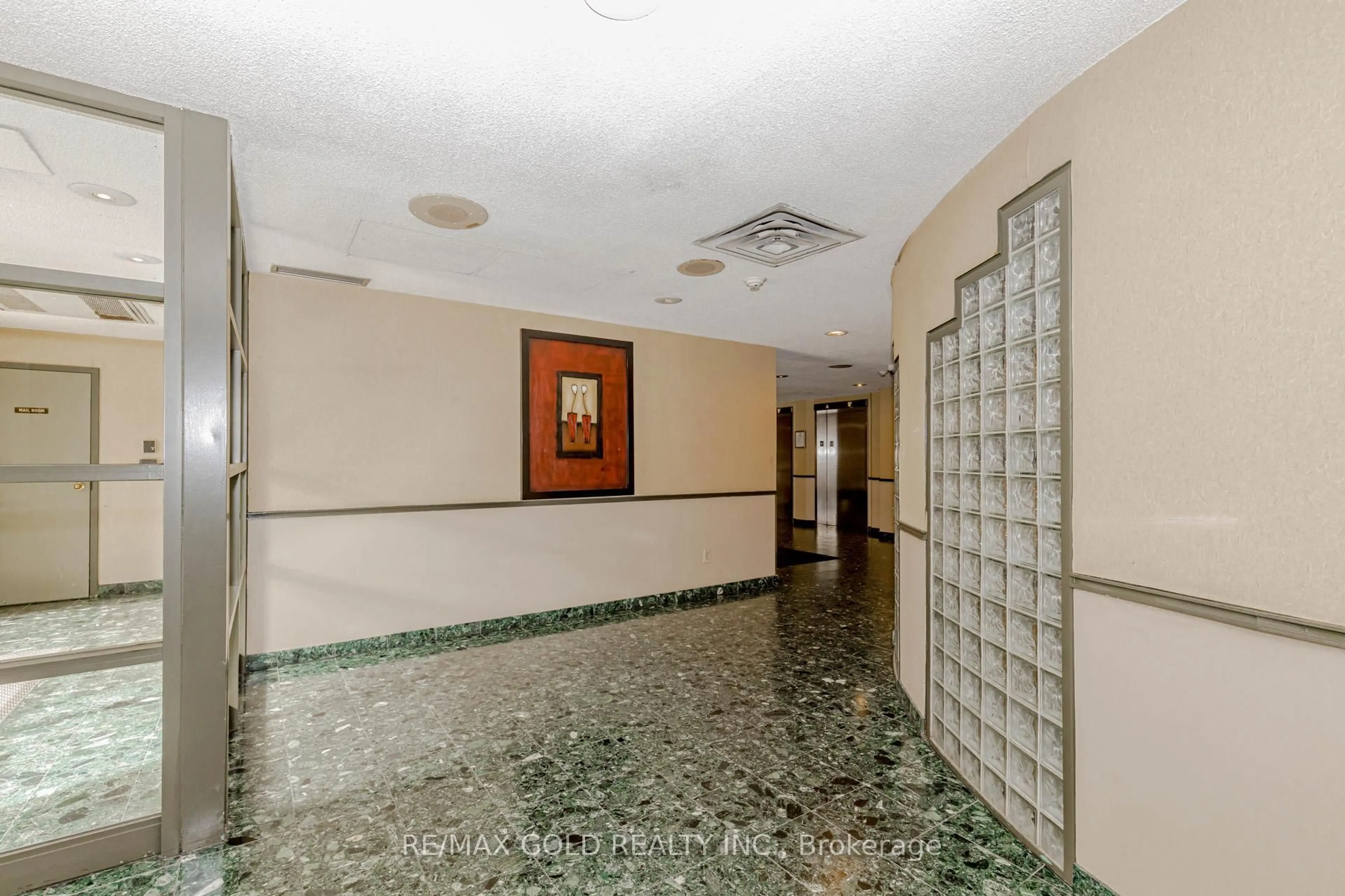Lobby for 4205 Shipp Dr #1504, Mississauga Ontario L4Z 2Y8