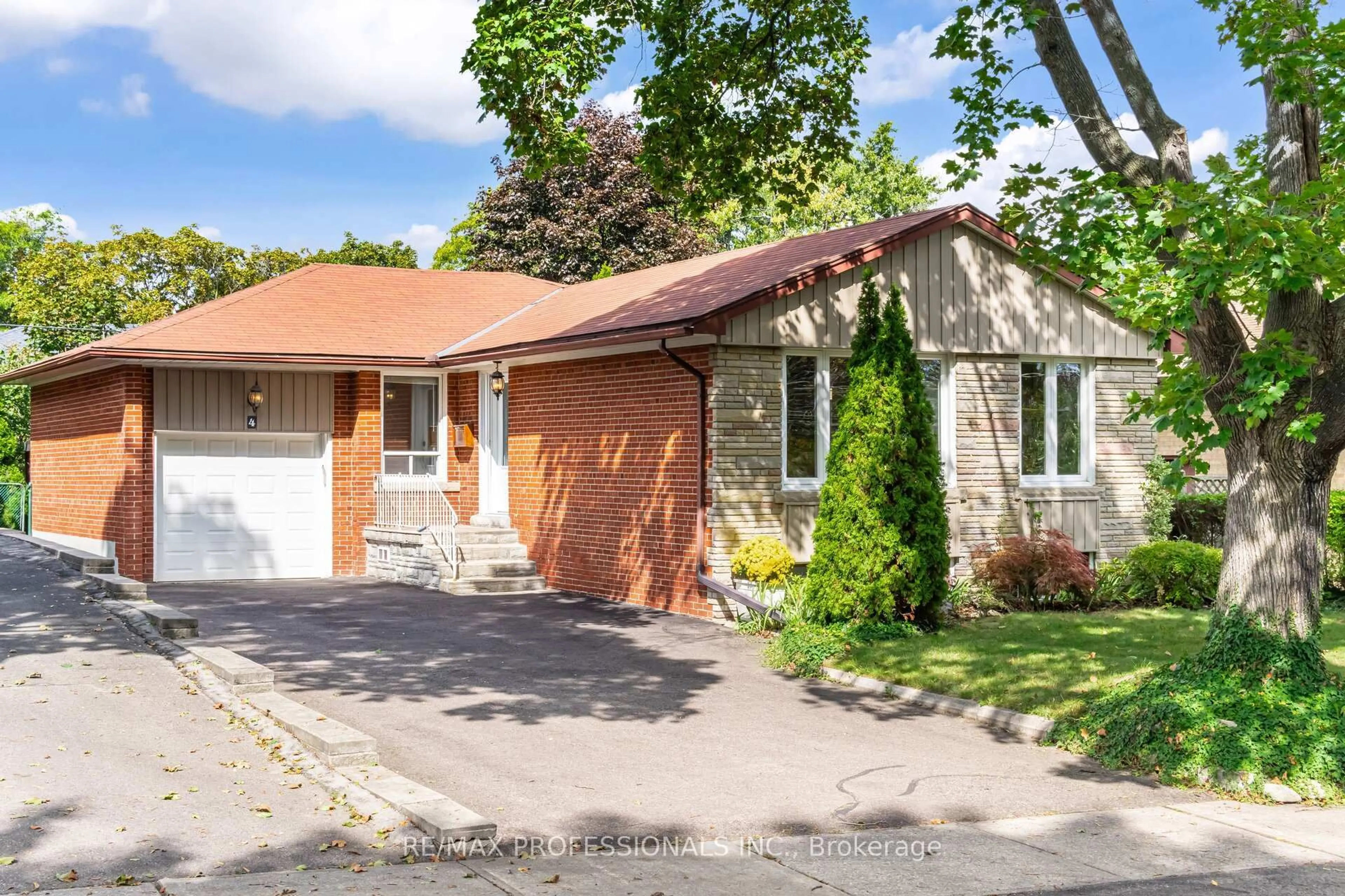 Home with brick exterior material, street for 4 Lethbridge Ave, Toronto Ontario M9P 2C9