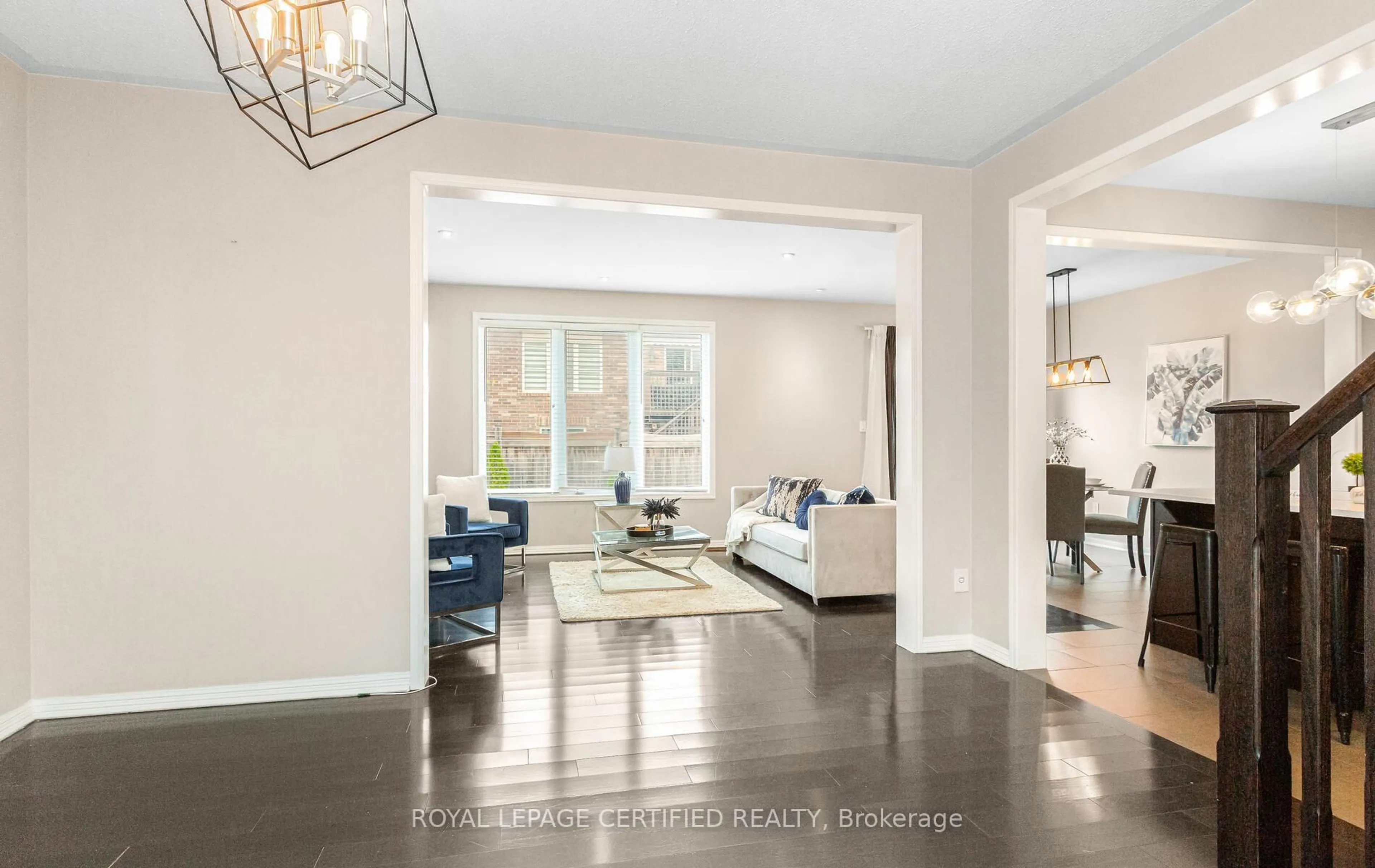 Indoor entryway for 255 Cochrane Terr, Milton Ontario L9T 8C8