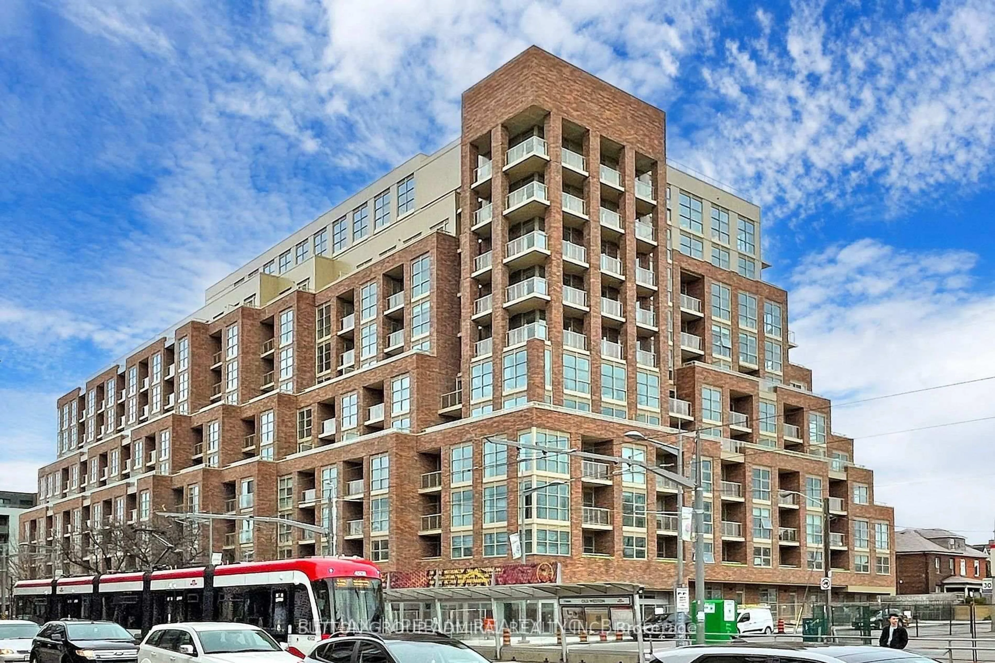 Unknown for 1787 St Clair Ave #706, Toronto Ontario M6N 0B7