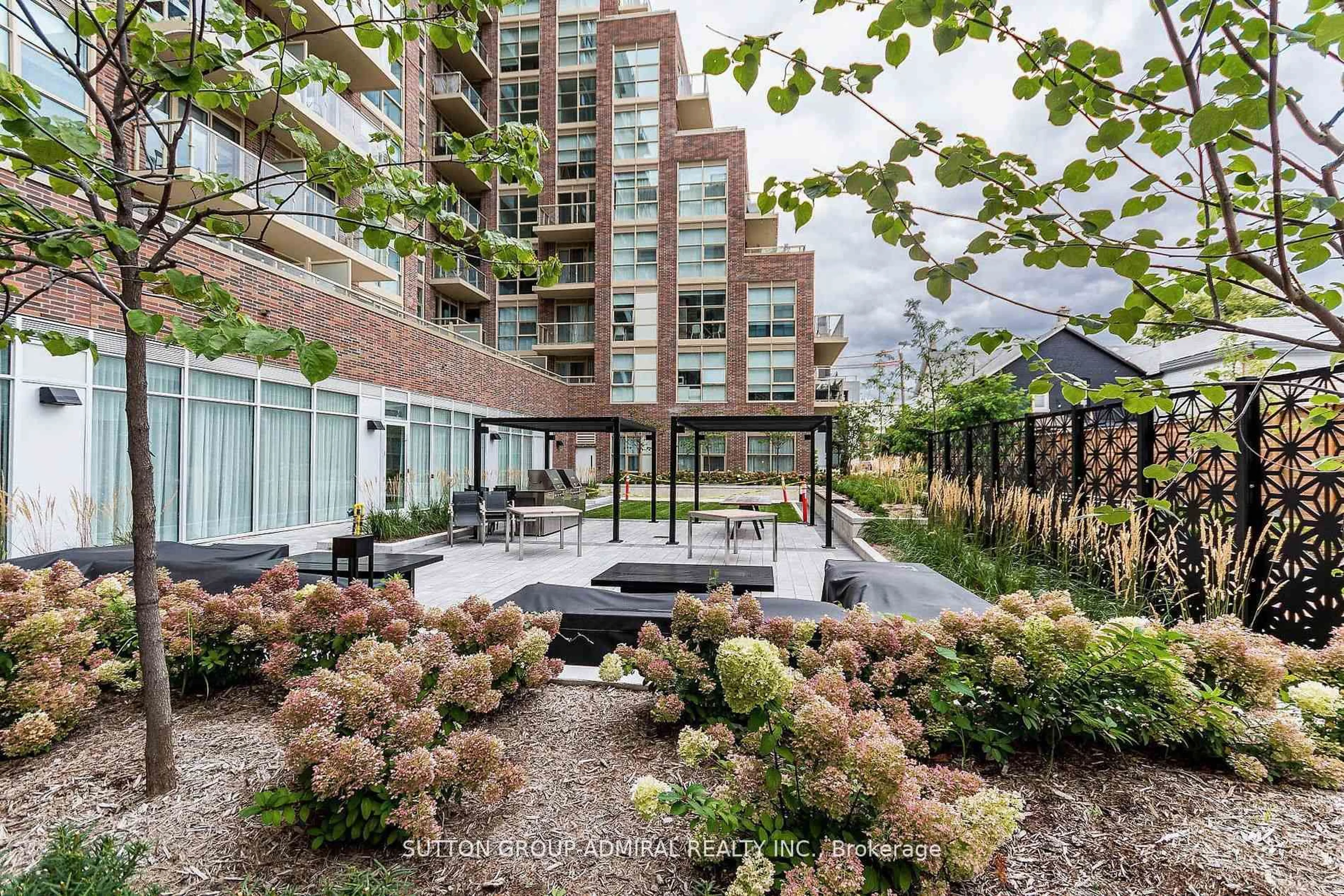 Patio, street for 1787 St Clair Ave #706, Toronto Ontario M6N 0B7