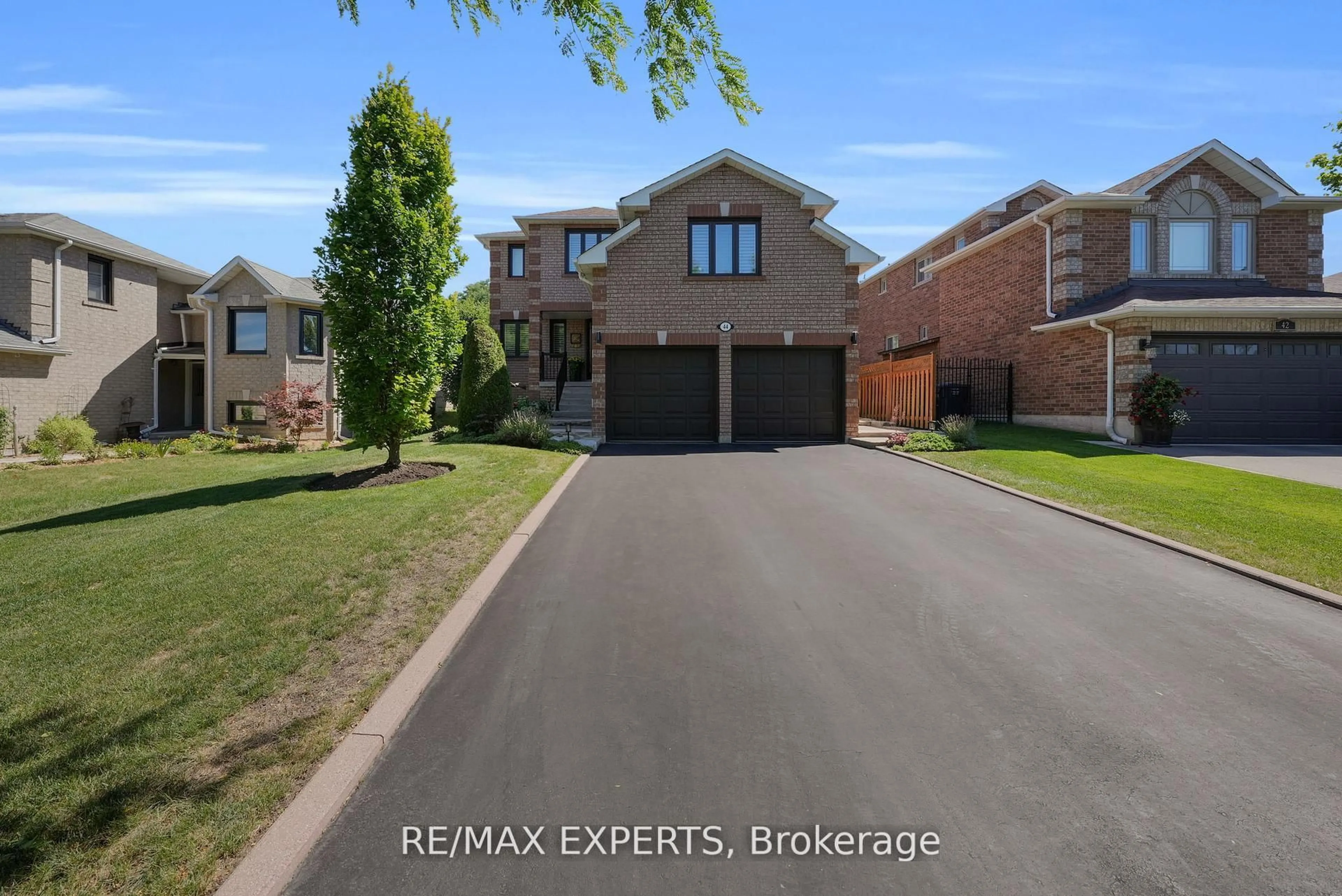Home with brick exterior material, street for 44 Sunkist Valley Rd, Caledon Ontario L7E 1T1