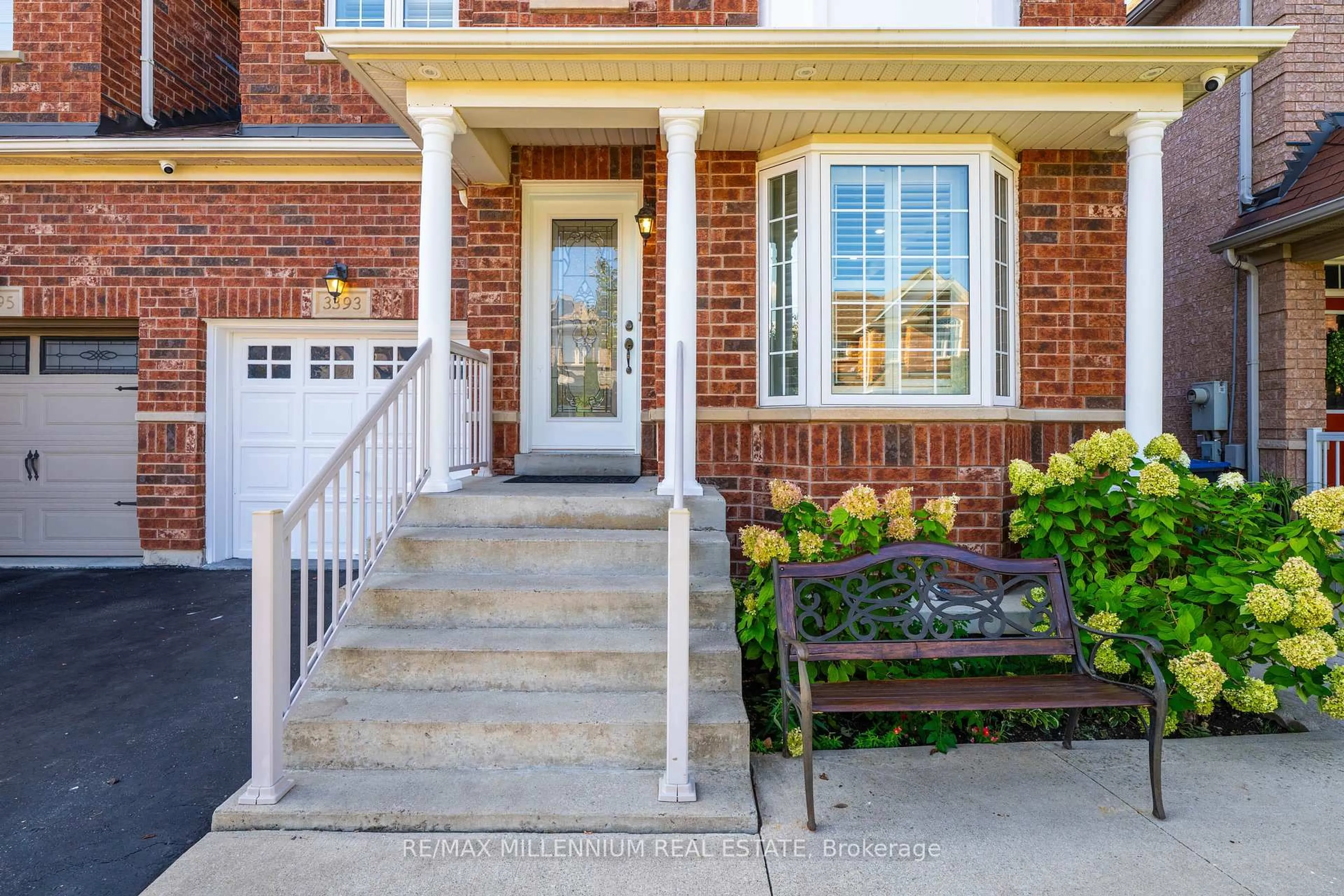 Home with brick exterior material, street for 3393 Covent Cres, Mississauga Ontario L5M 7P1