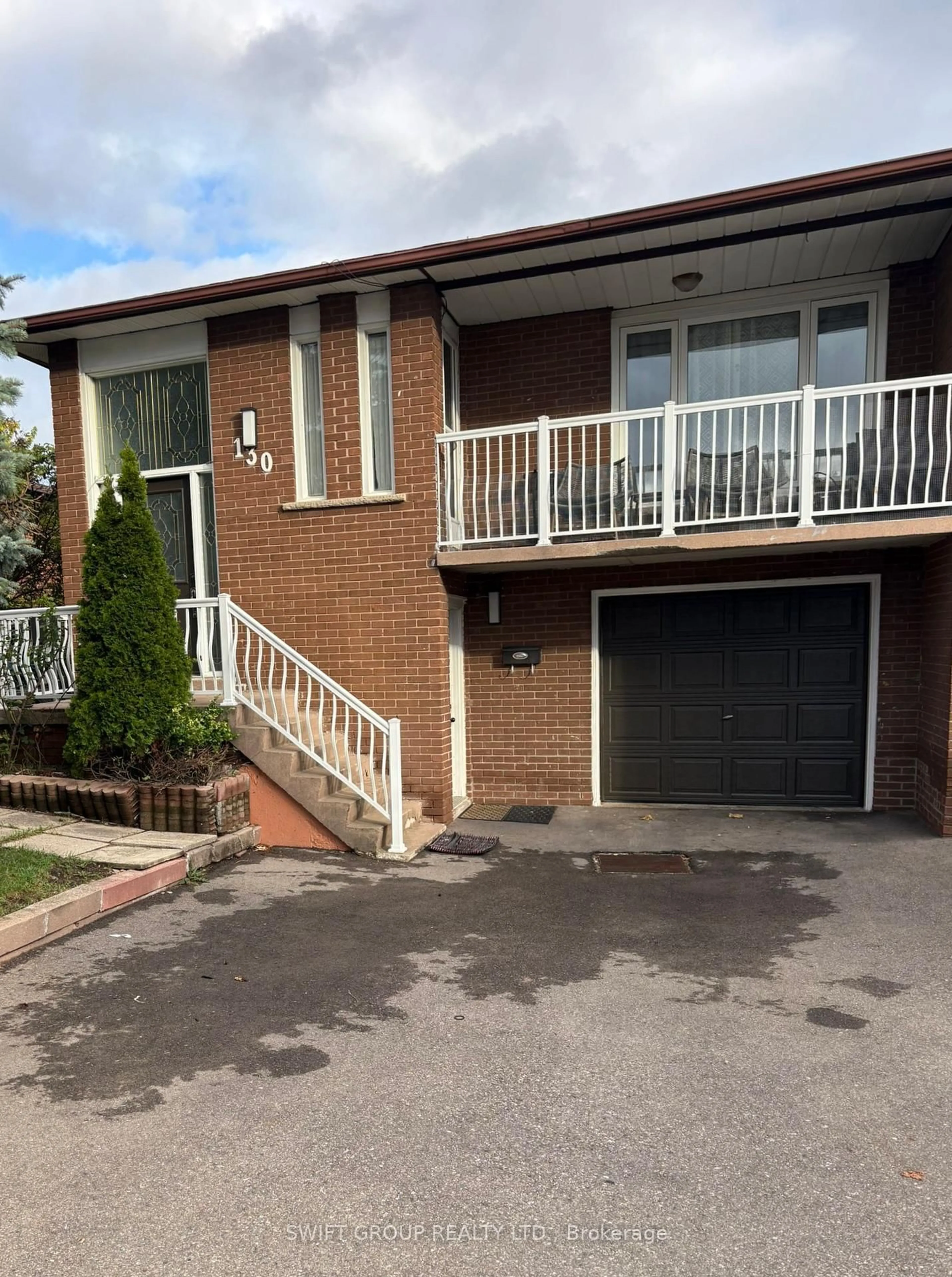 A pic from outside/outdoor area/front of a property/back of a property/a pic from drone, street for 130 Chalfield Lane, Mississauga Ontario L4Z 1L2