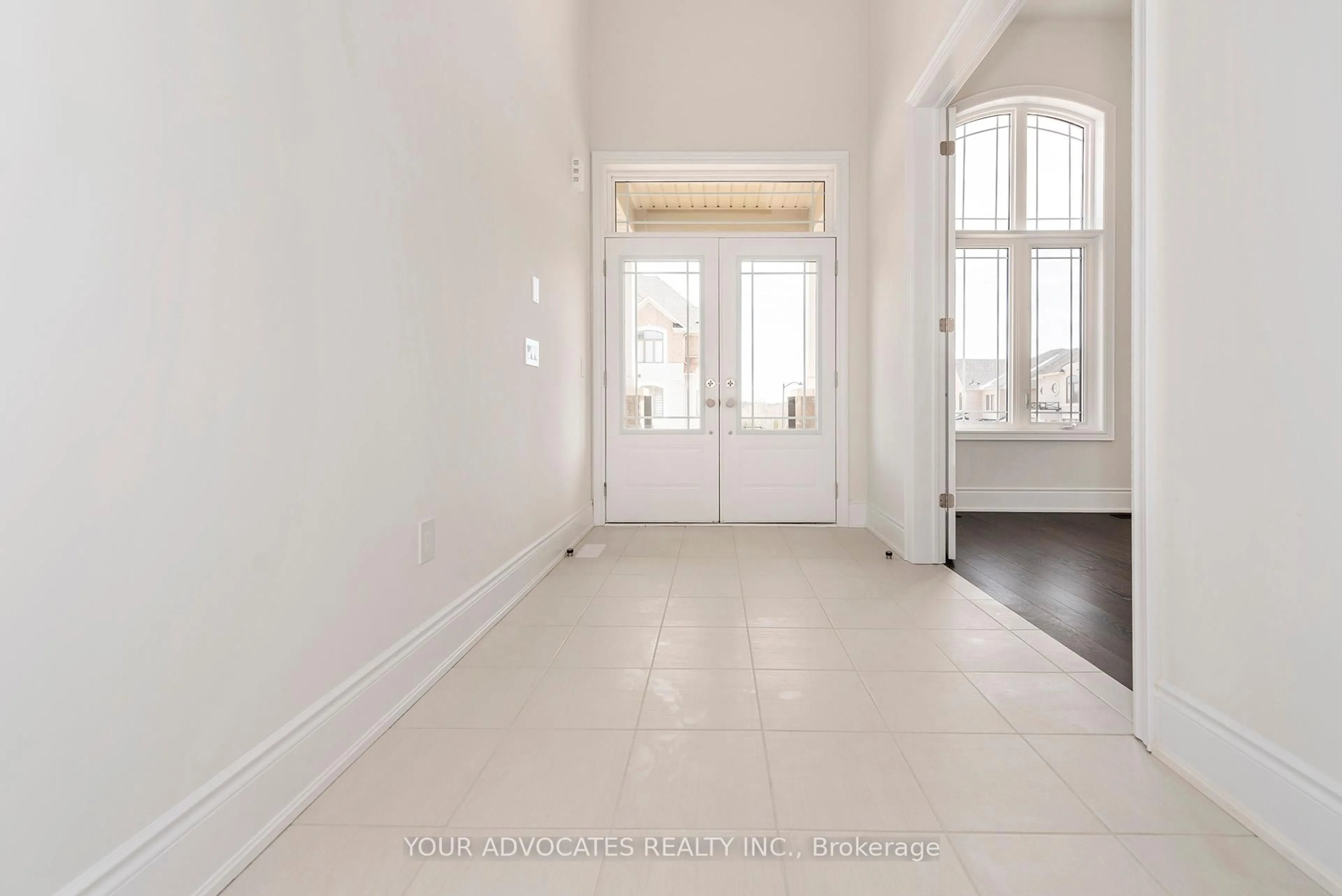 Indoor entryway for 75 James Walker Ave, Caledon Ontario L7C 1R5