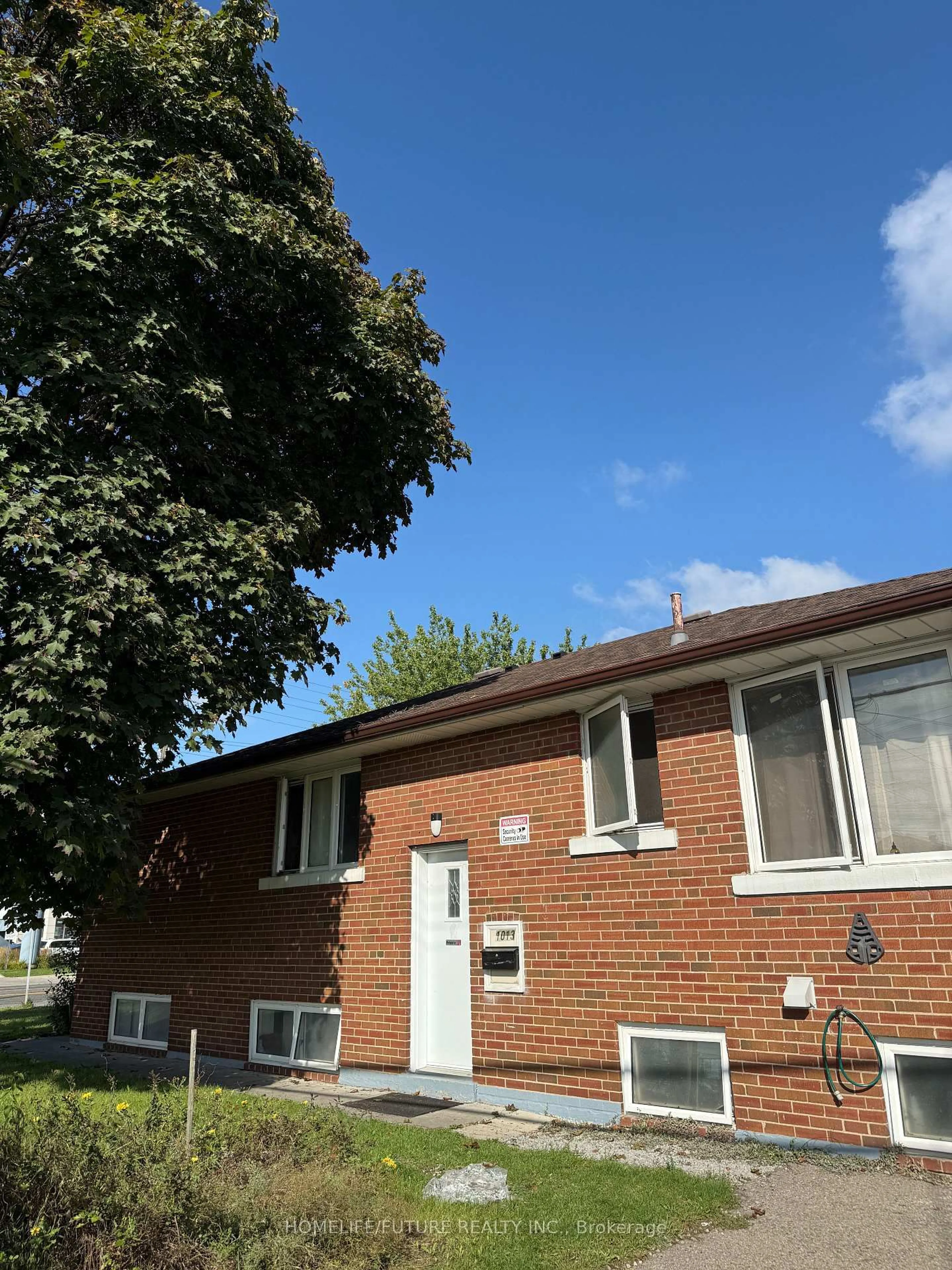 Home with brick exterior material, building for 1013 Islington Ave, Toronto Ontario M8Z 4R3