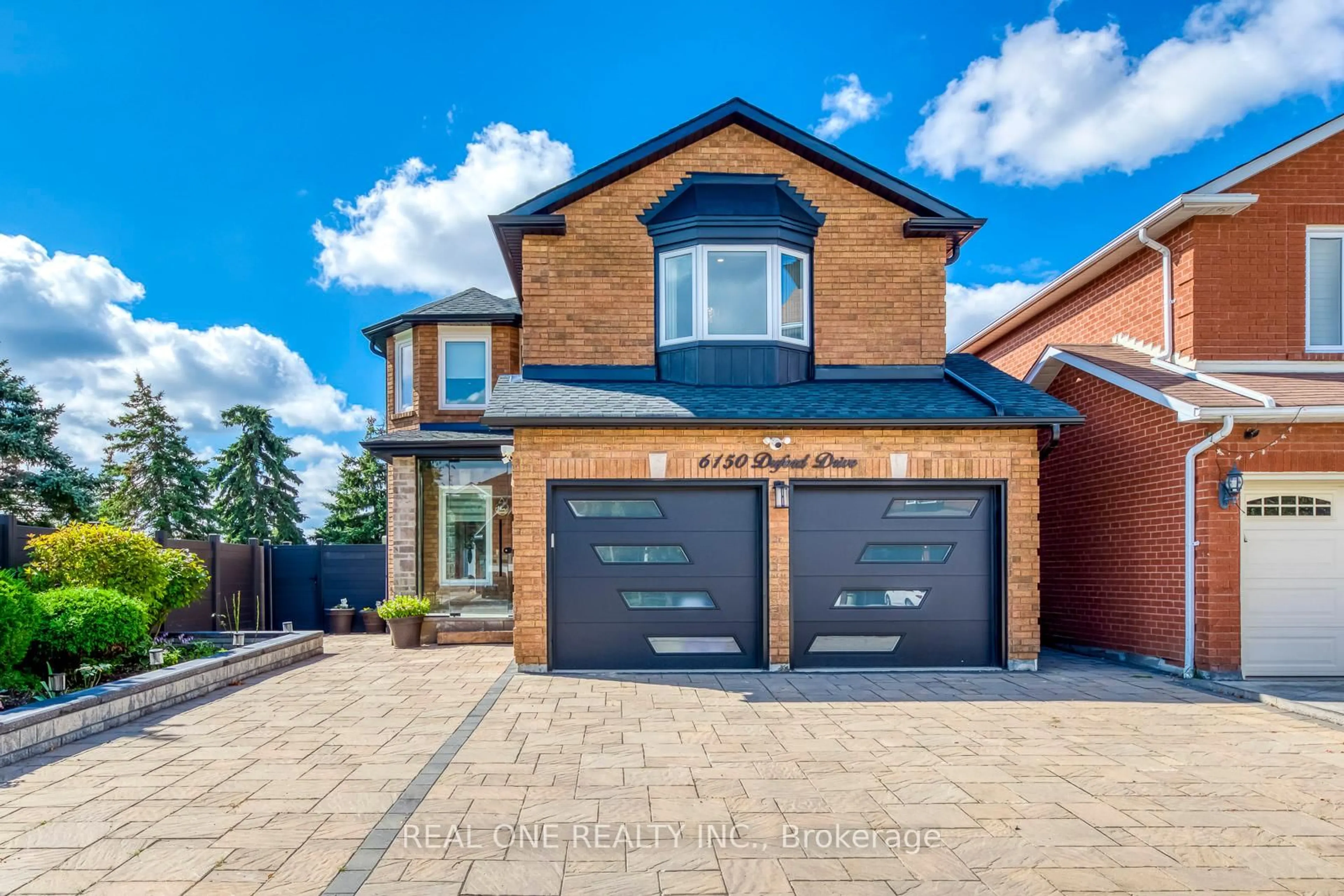 Home with brick exterior material, street for 6150 Duford Dr, Mississauga Ontario L5V 1A6