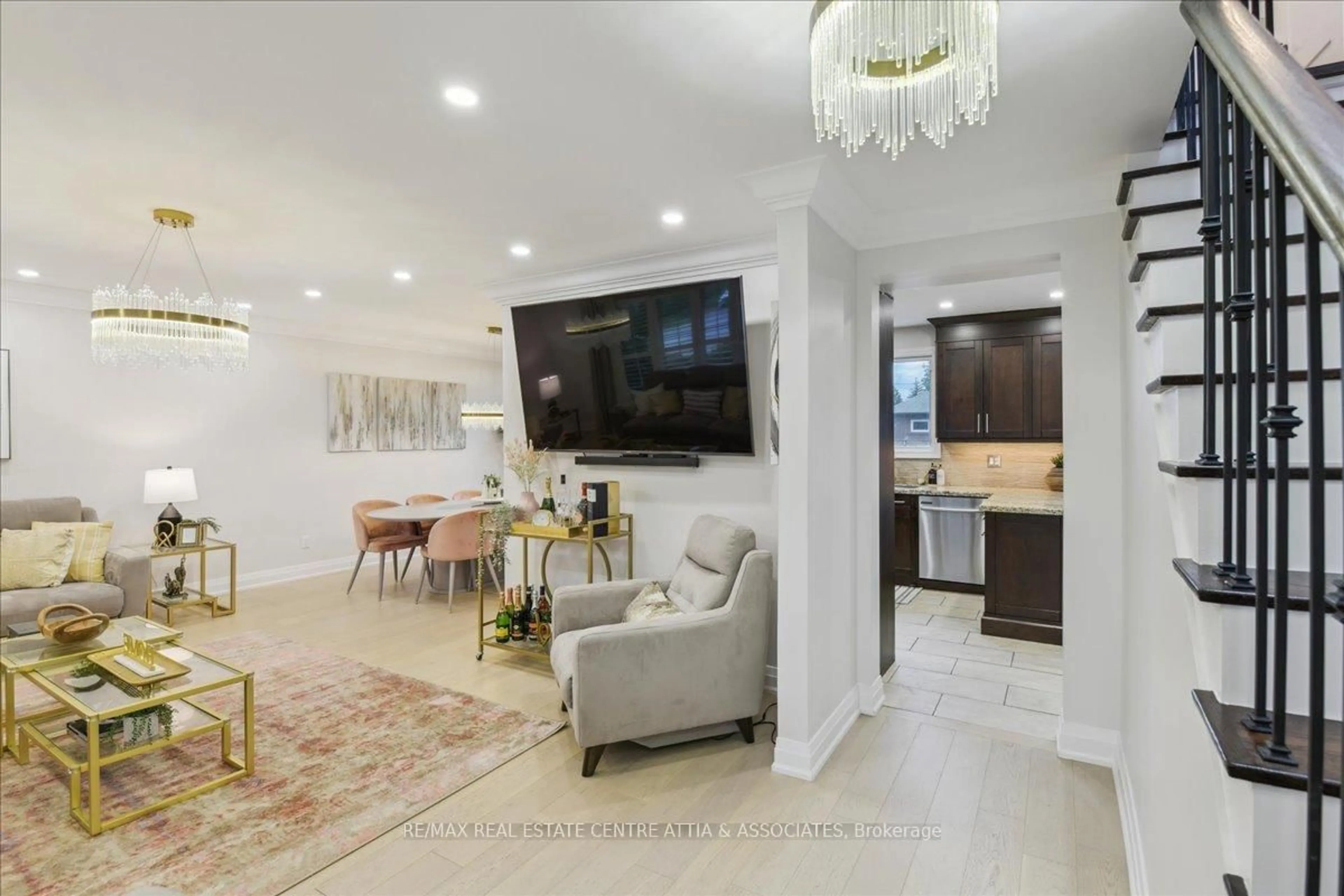 Unknown for 1334 Strathy Ave, Mississauga Ontario L5E 2L2
