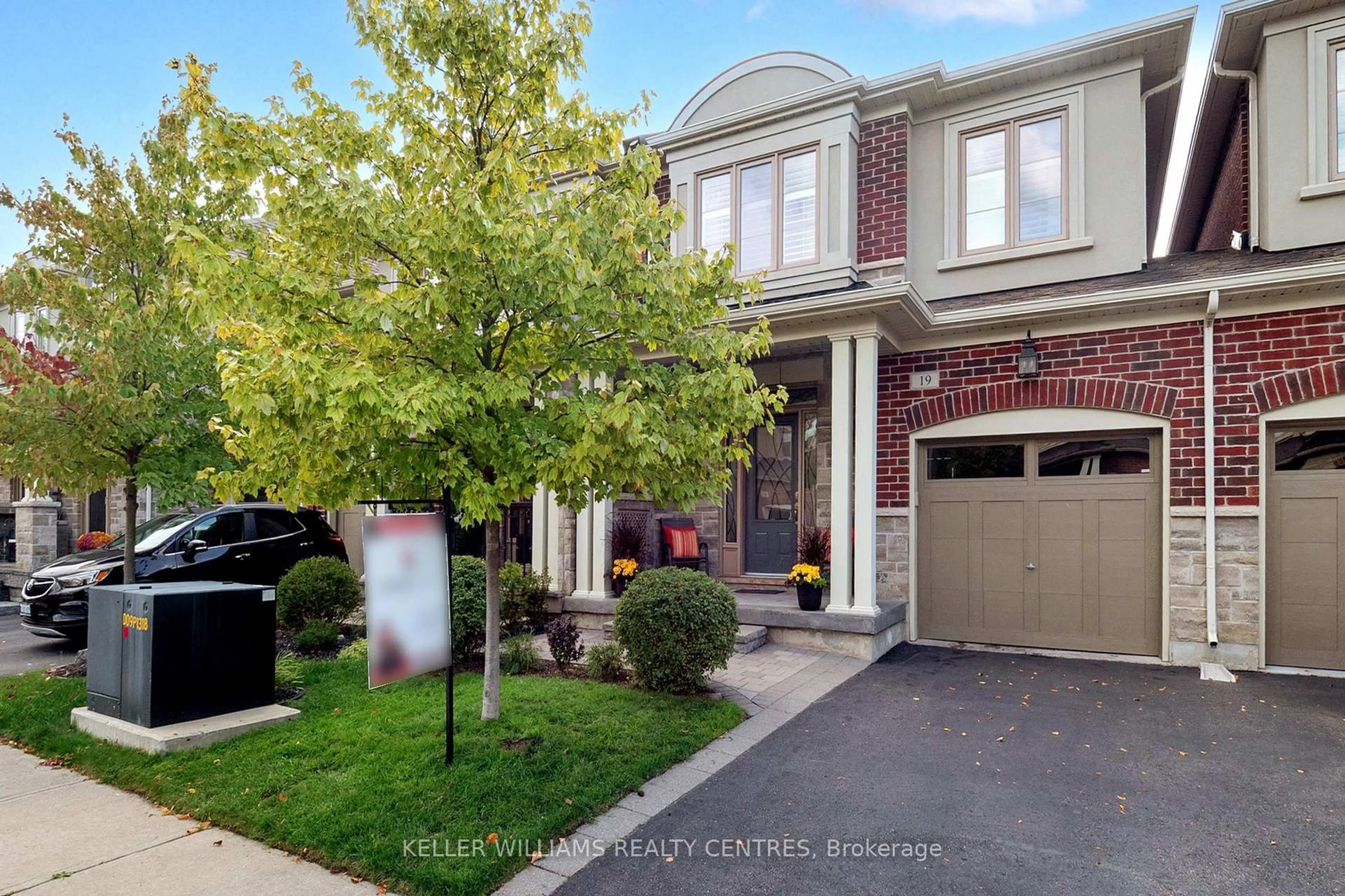 Home with brick exterior material, street for 19 Diamond Leaf Lane, Halton Hills Ontario L7G 0G7