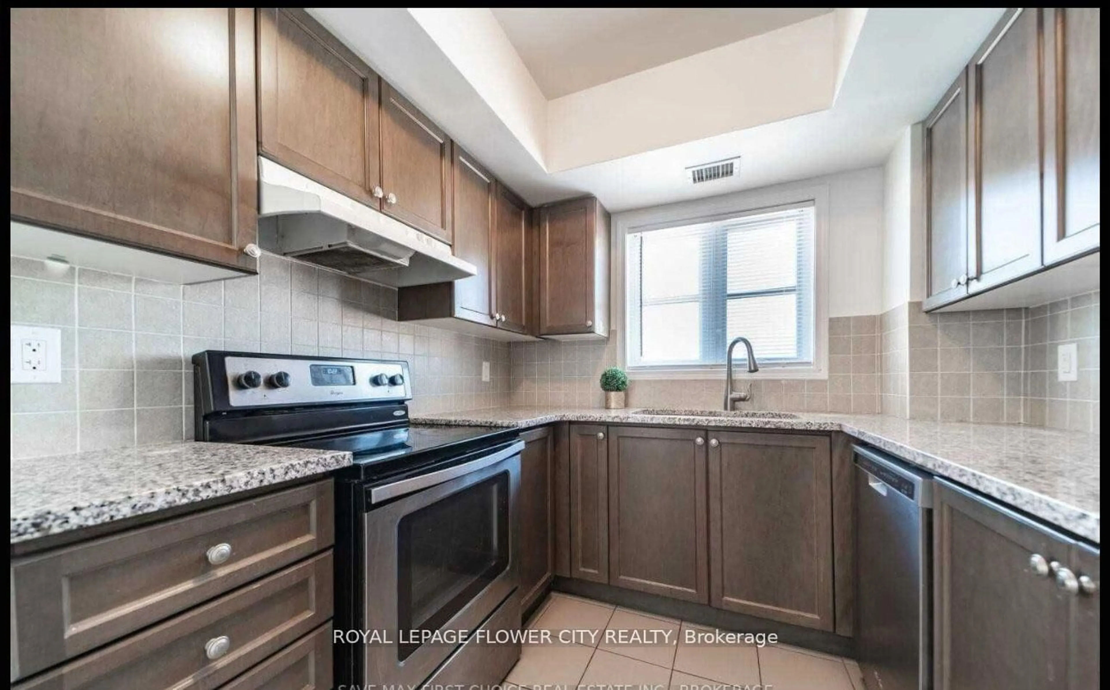 Standard kitchen, unknown for 70 Baycliffe Cres #303, Brampton Ontario L7A 0Z5