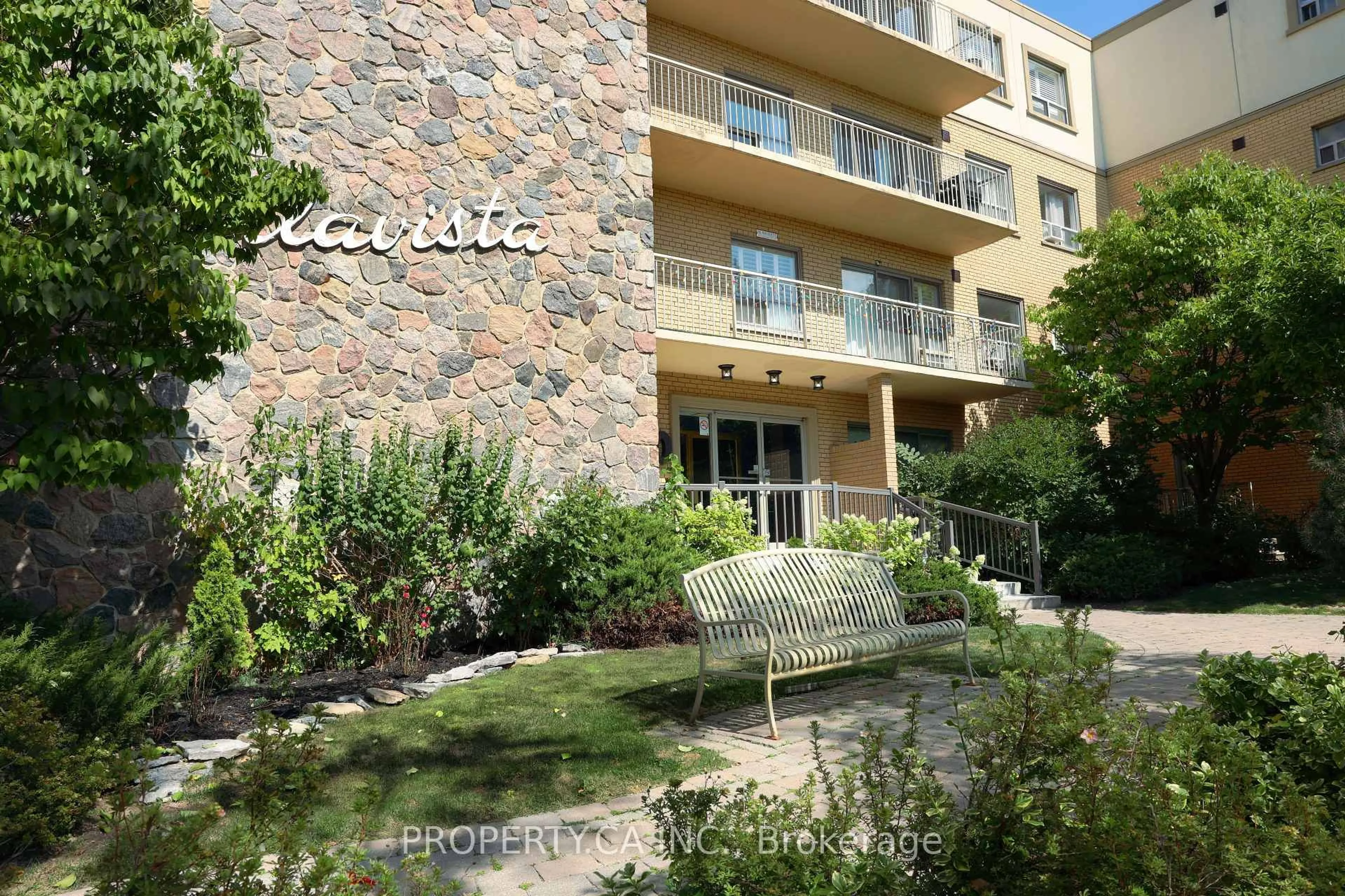Patio, unknown for 60 Gulliver Rd #303, Toronto Ontario M6M 2M6