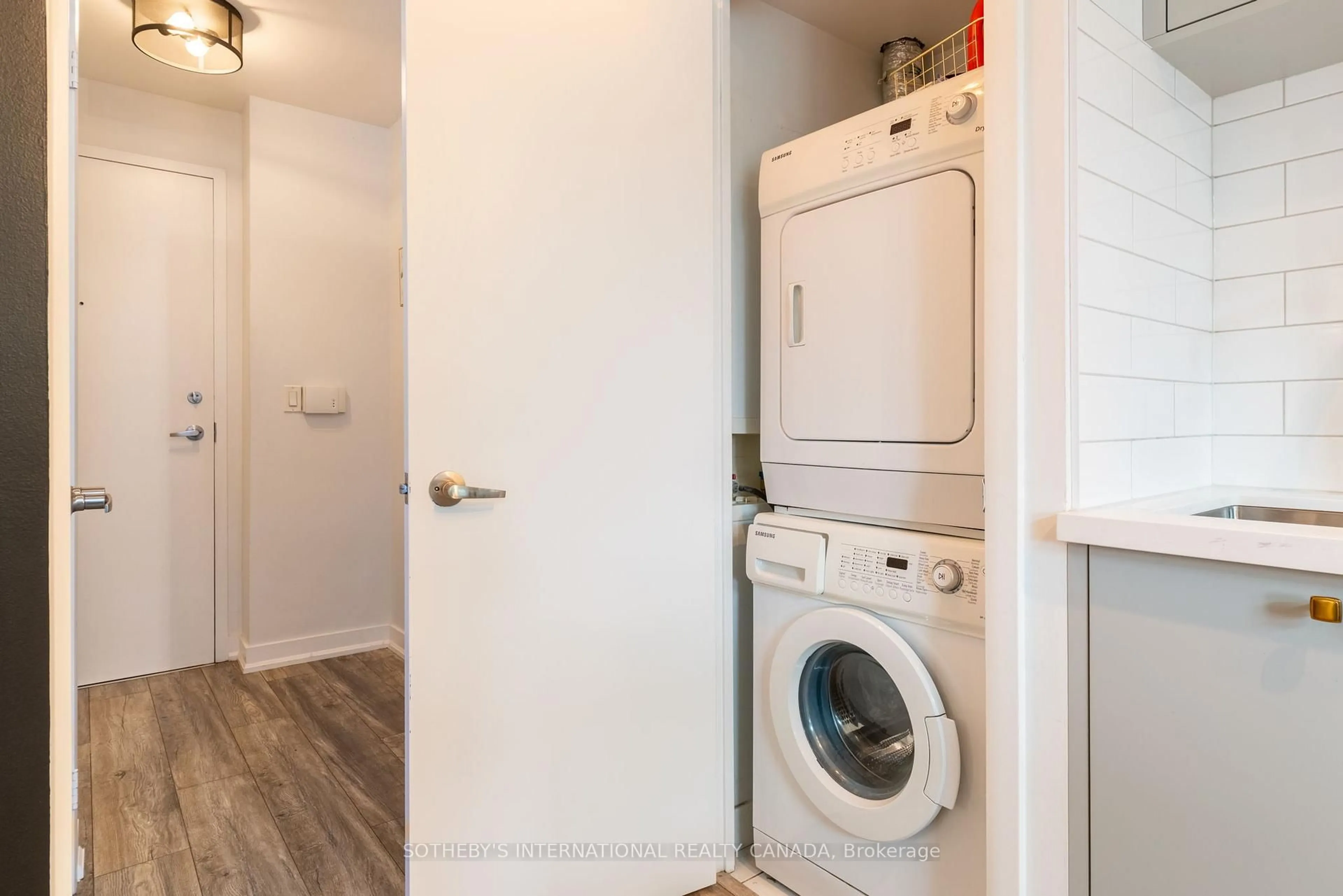Laundry room for 155 Legion Rd #706, Toronto Ontario M8Y 0A7