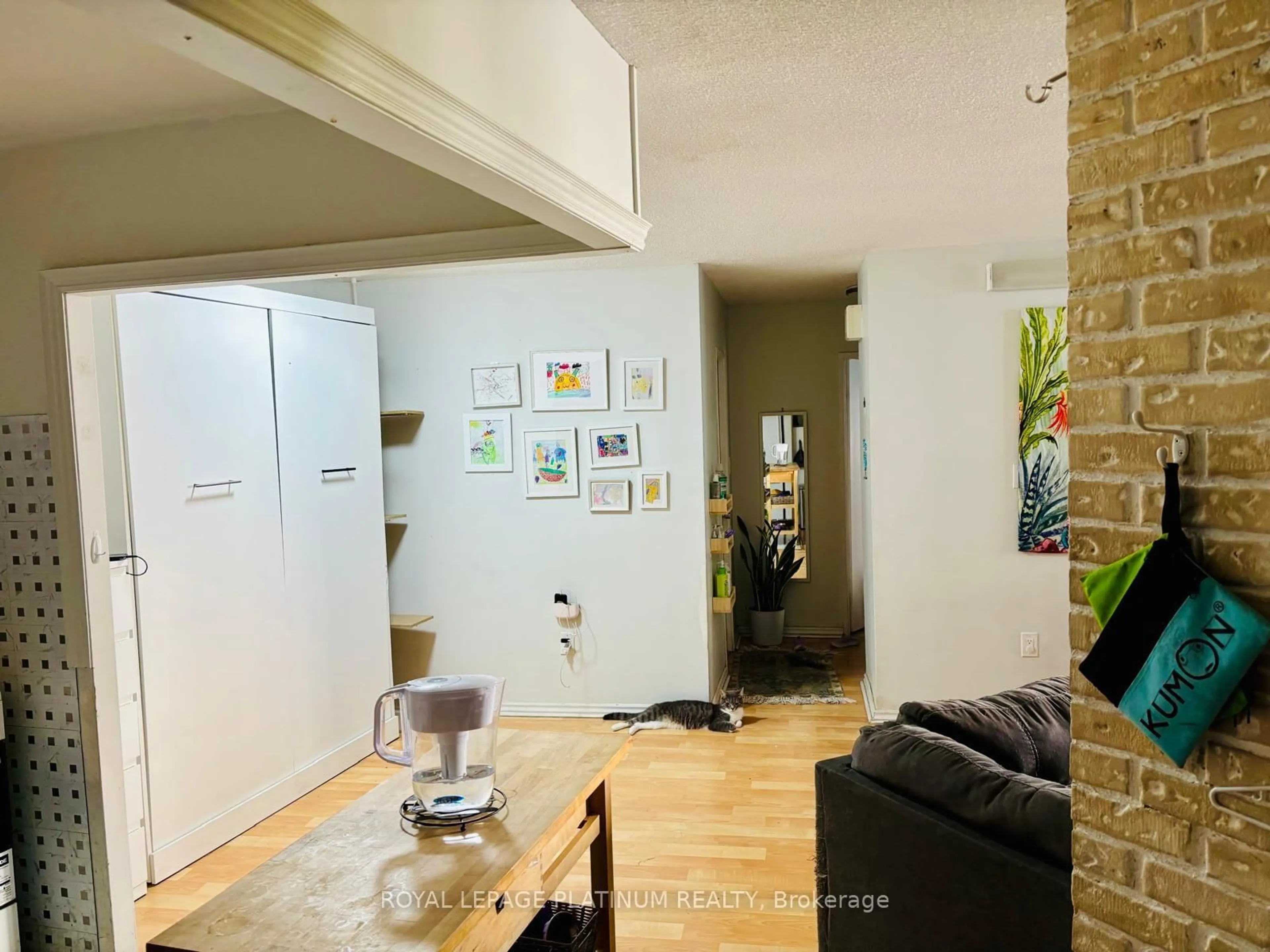 Unknown for 330 Dixon Rd #408, Toronto Ontario M9R 1S9