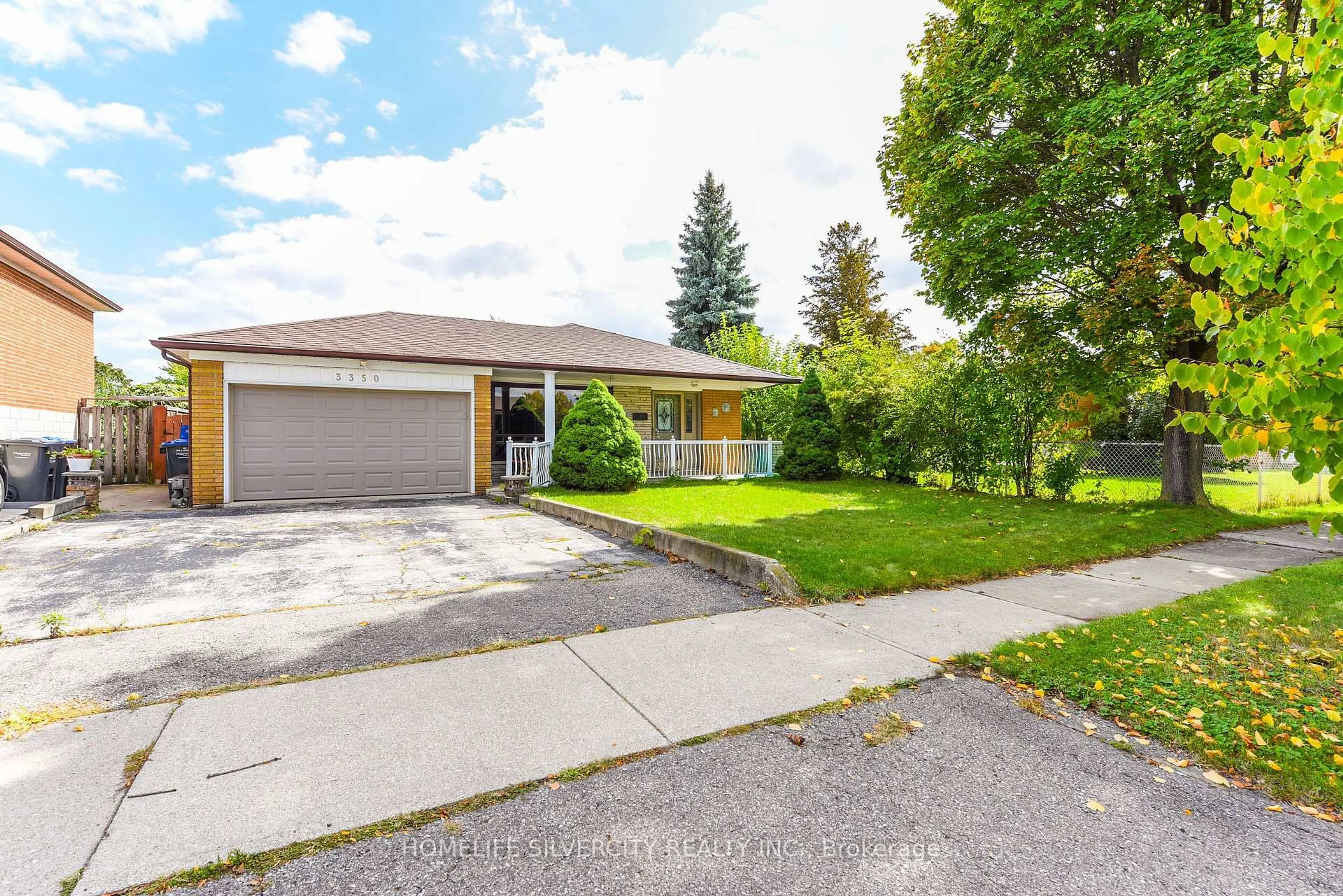 Unknown for 3350 Lehigh Cres, Mississauga Ontario L4T 1W8