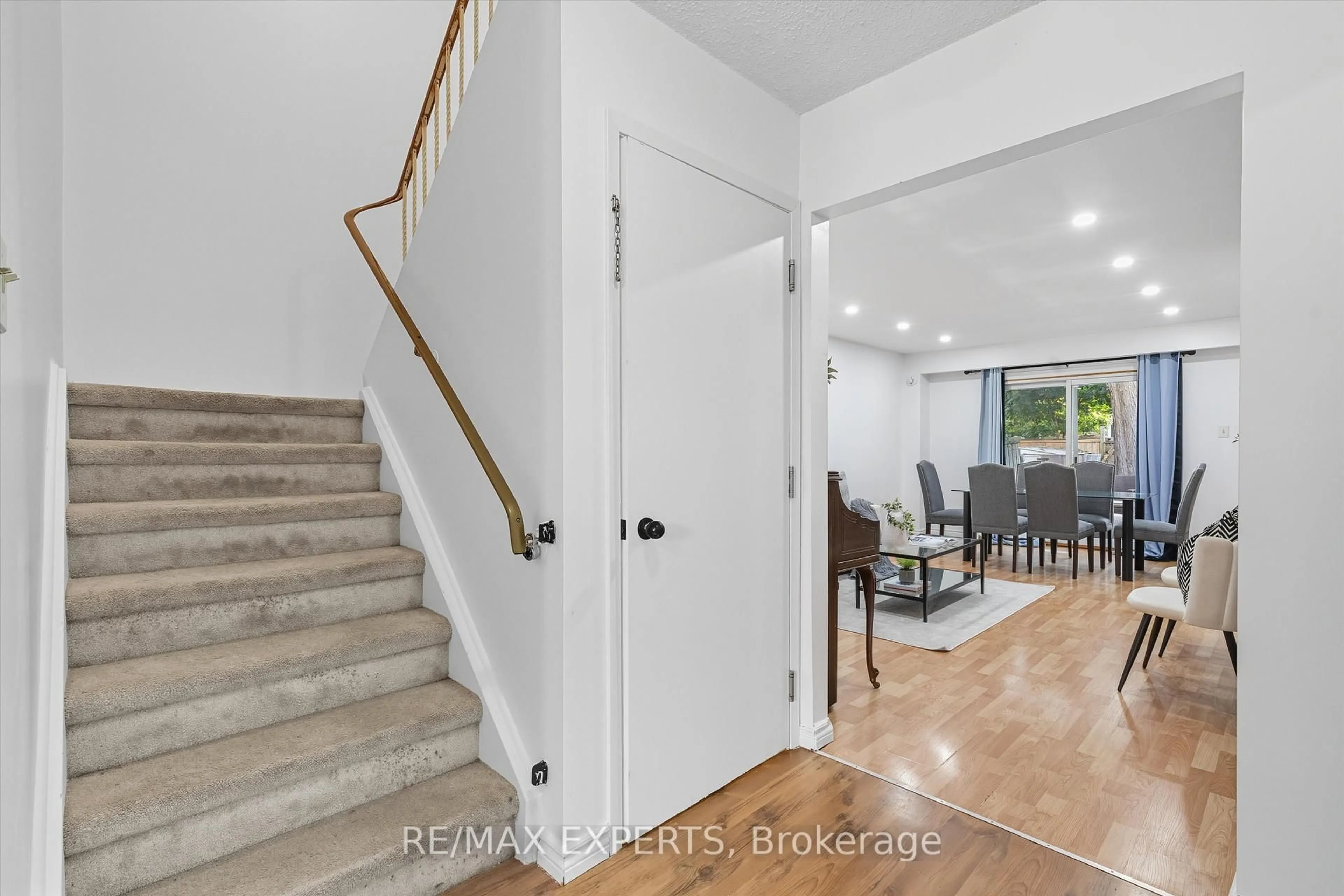 Indoor entryway for 36 Nancy Mccredie Dr, Brampton Ontario L6X 2N5