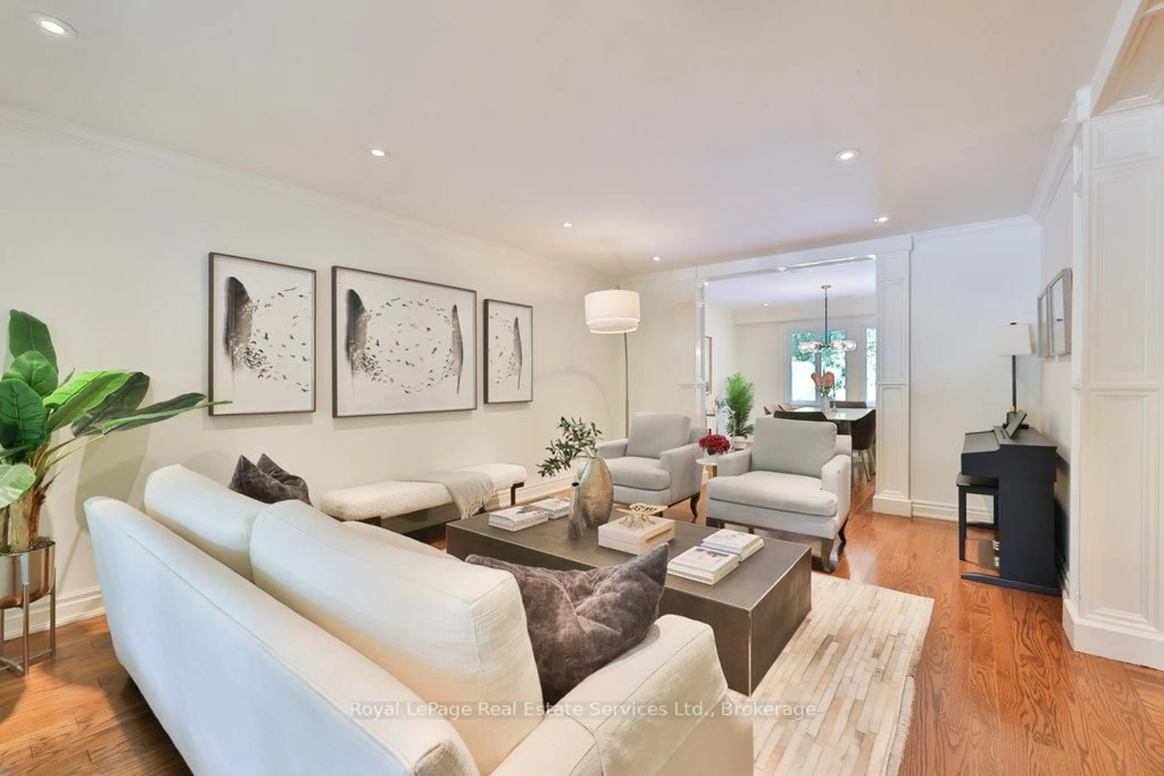 Living room with furniture, unknown for 165 Digby Rd, Oakville Ontario L6J 6A8