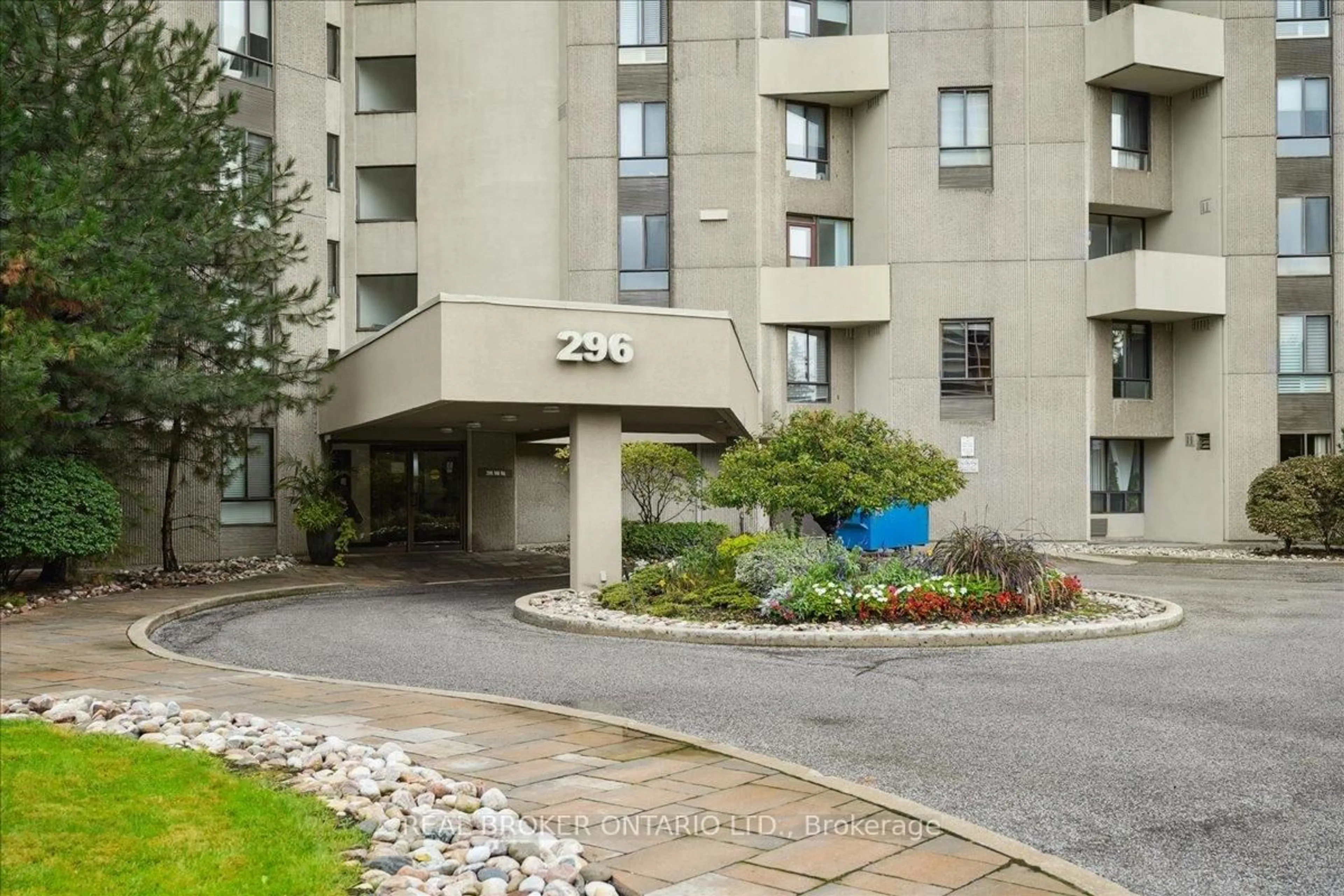 Indoor foyer for 296 Mill Rd #A17, Toronto Ontario M9C 4X8