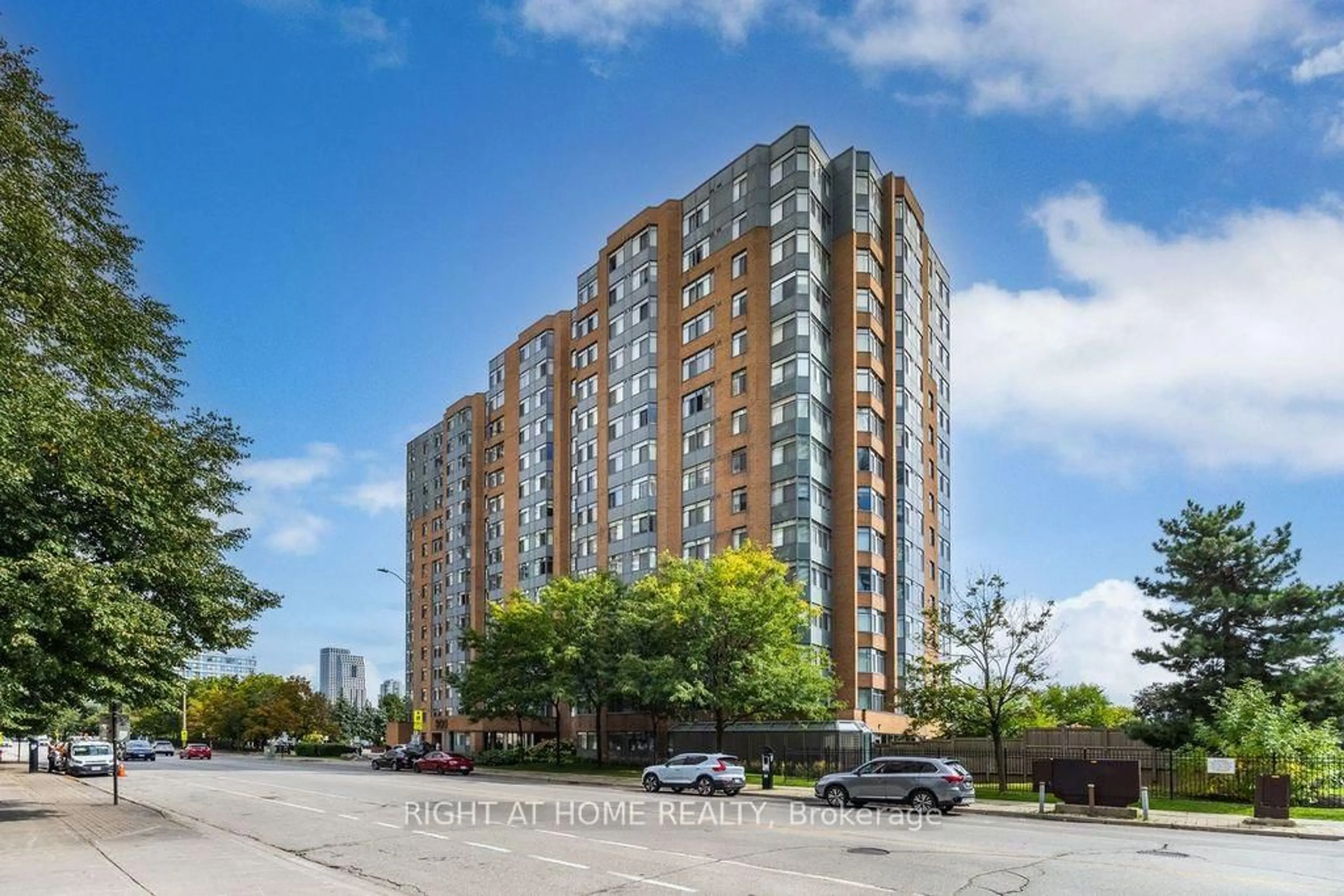 Unknown for 300 Webb Dr #706, Mississauga Ontario L5B 3W3