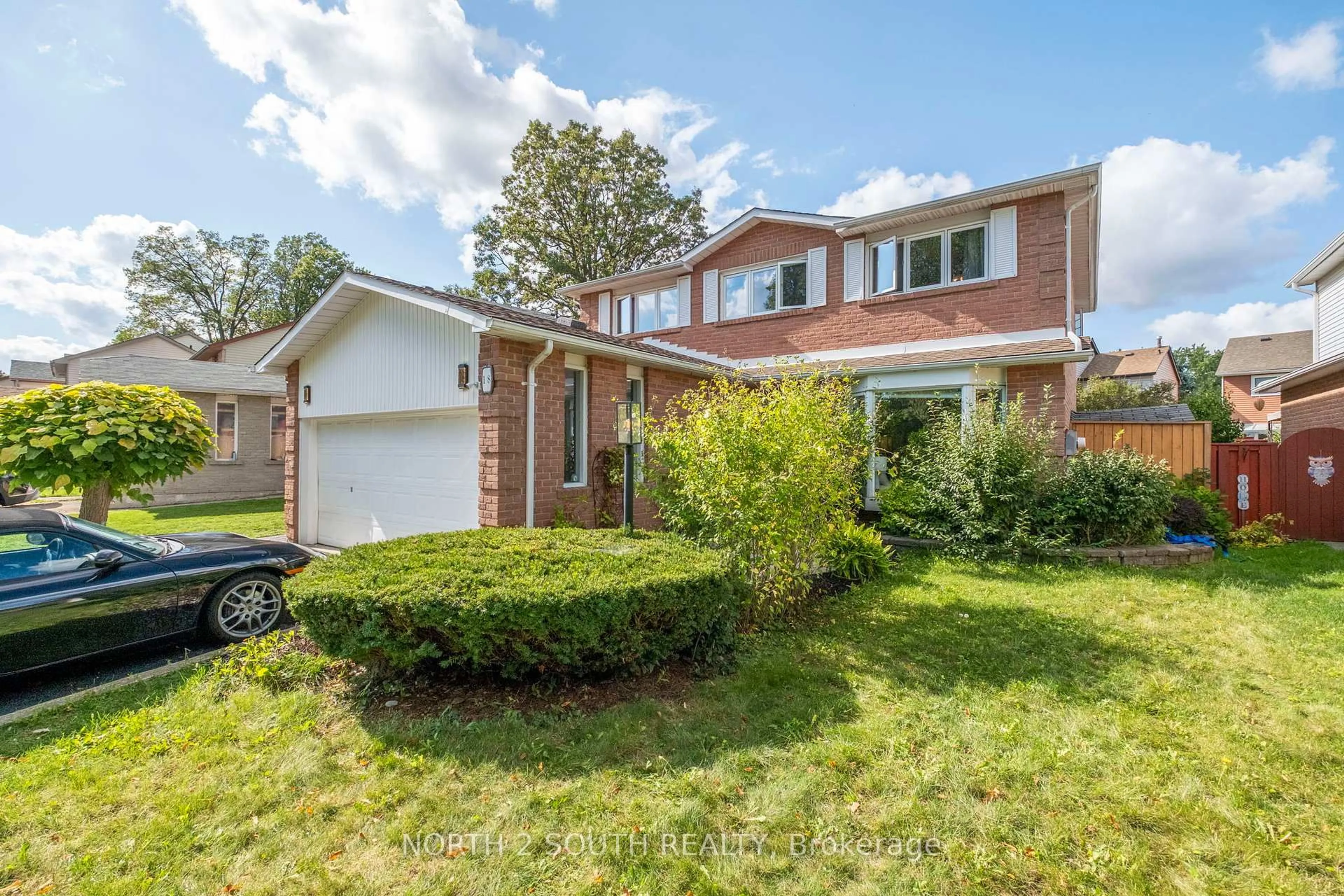 Home with brick exterior material, street for 18 Mitchell Ave, Brampton Ontario L6Z 1H3