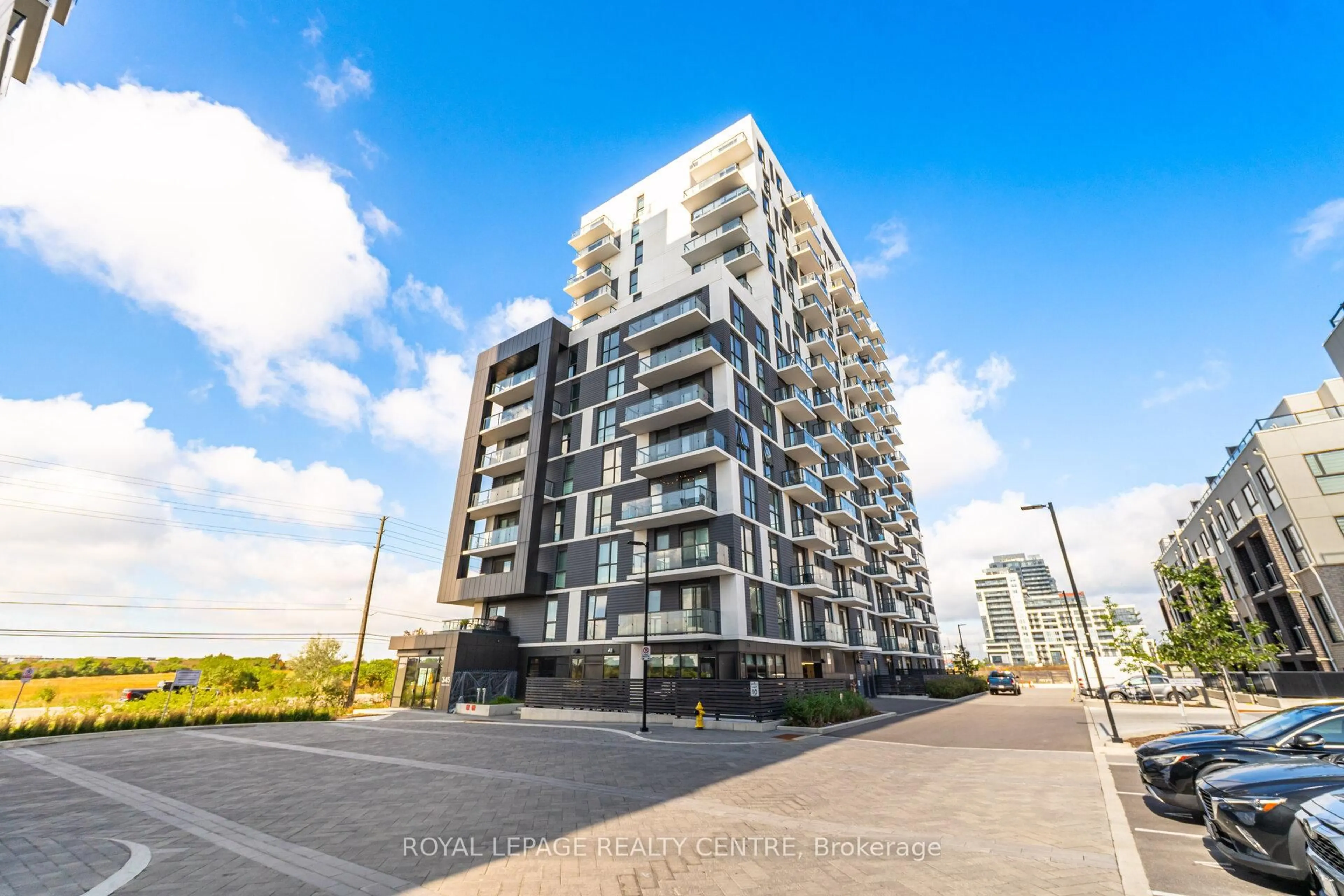 A pic from outside/outdoor area/front of a property/back of a property/a pic from drone, building for 345 Wheat Boom Dr #810, Oakville Ontario L6H 7X4