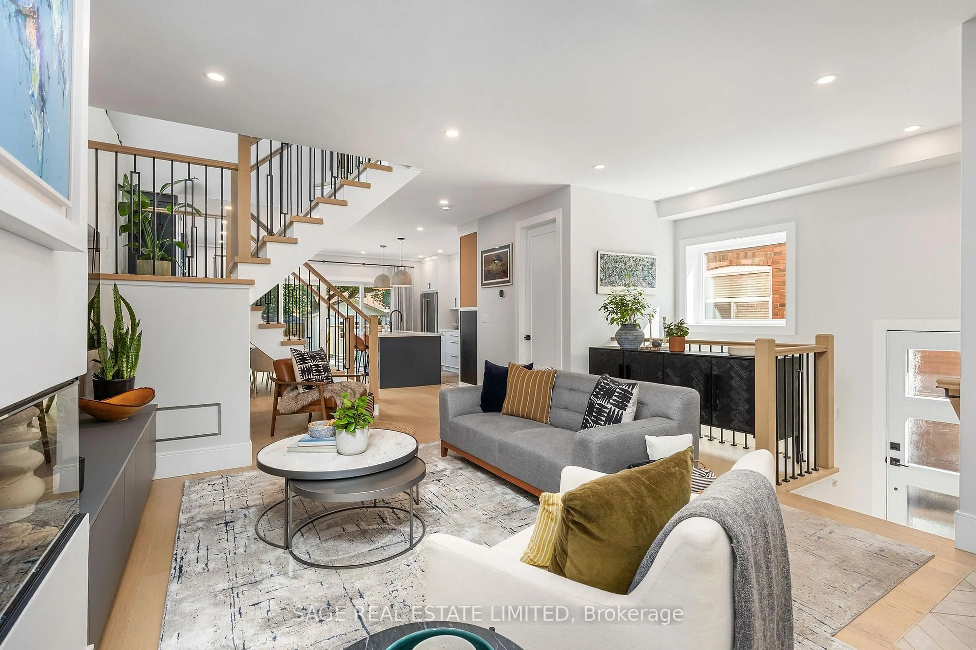 Living room with furniture, unknown for 865 Windermere Ave, Toronto Ontario M6S 3M8