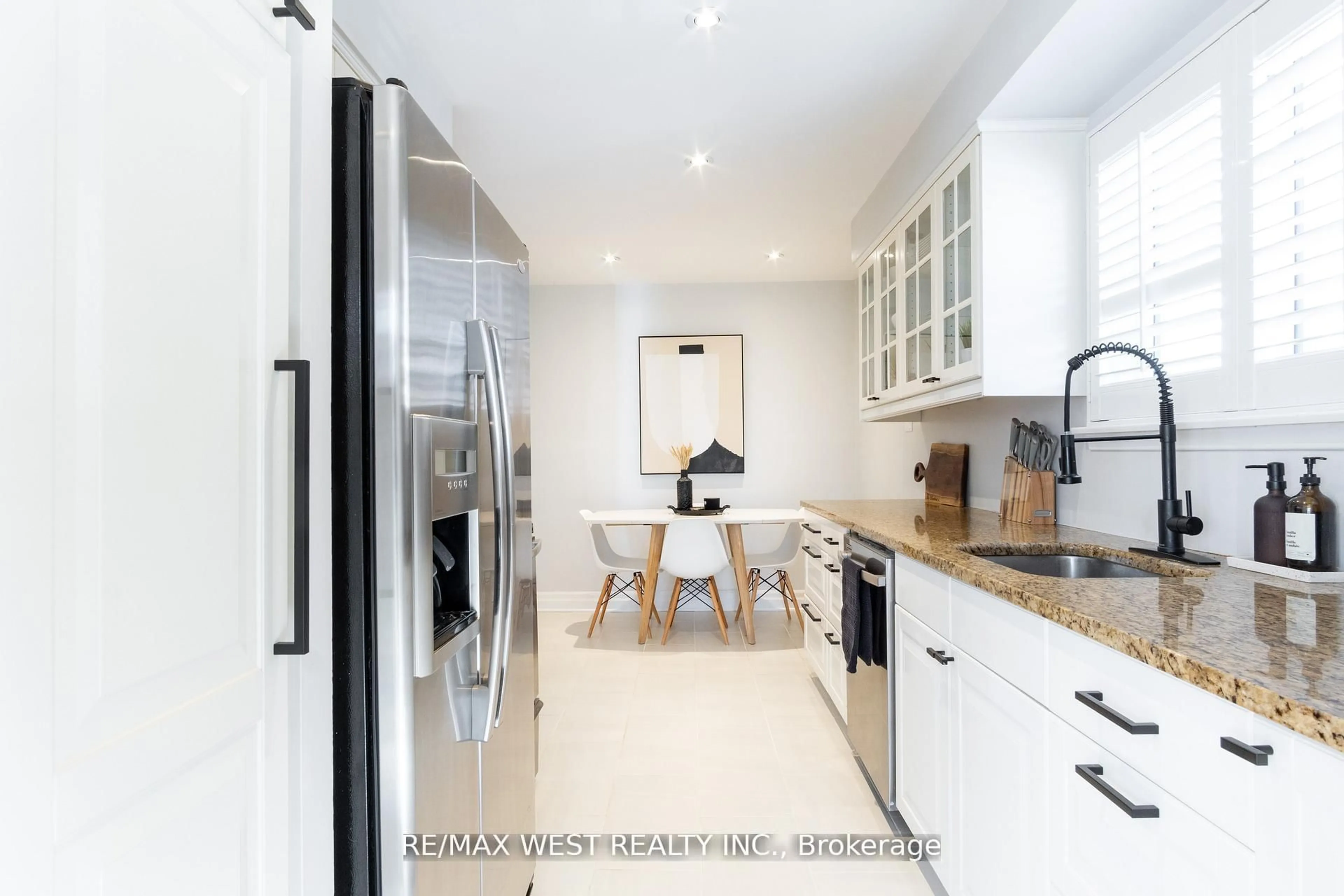 Contemporary kitchen, unknown for 30 Tindale Rd, Brampton Ontario L6V 2G9