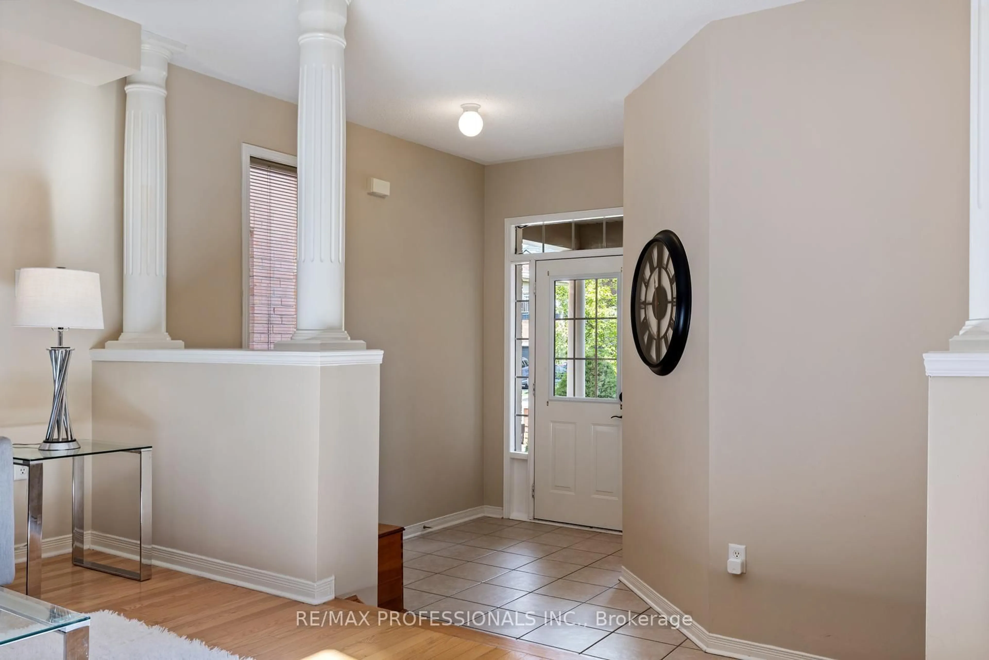 Indoor entryway for 4808 Half Moon Grve, Mississauga Ontario L5M 7R7