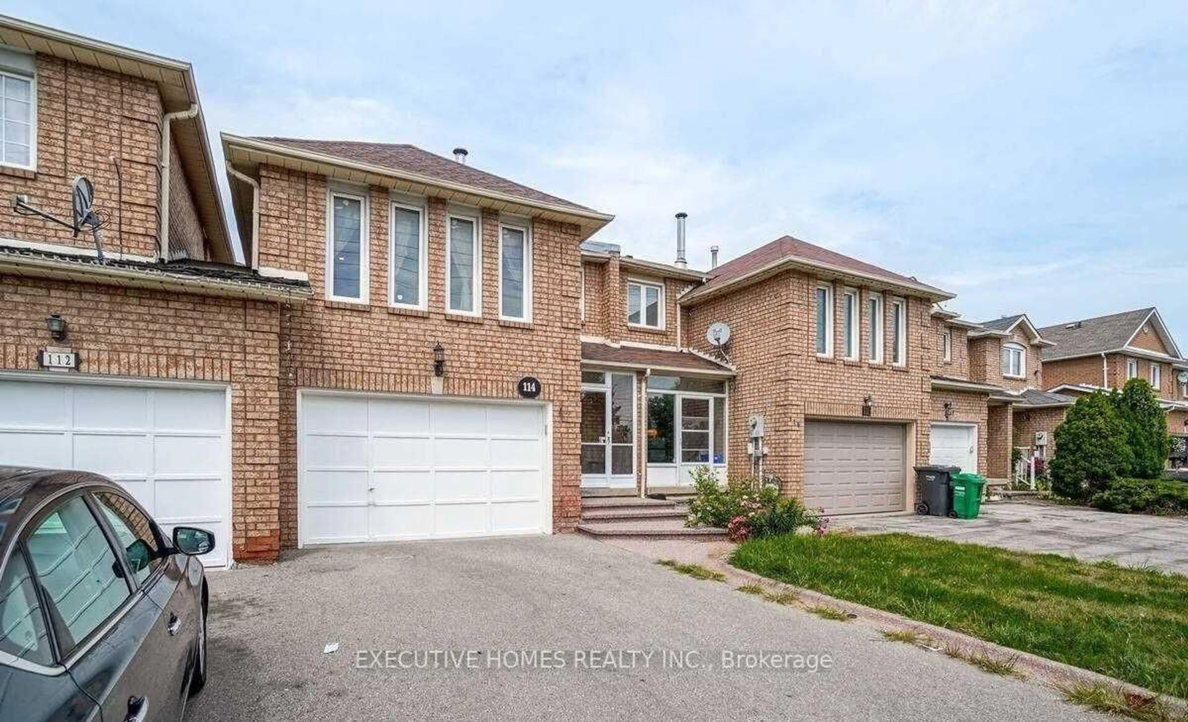 Home with brick exterior material, street for 114 Toba Cres, Brampton Ontario L6Z 4R9