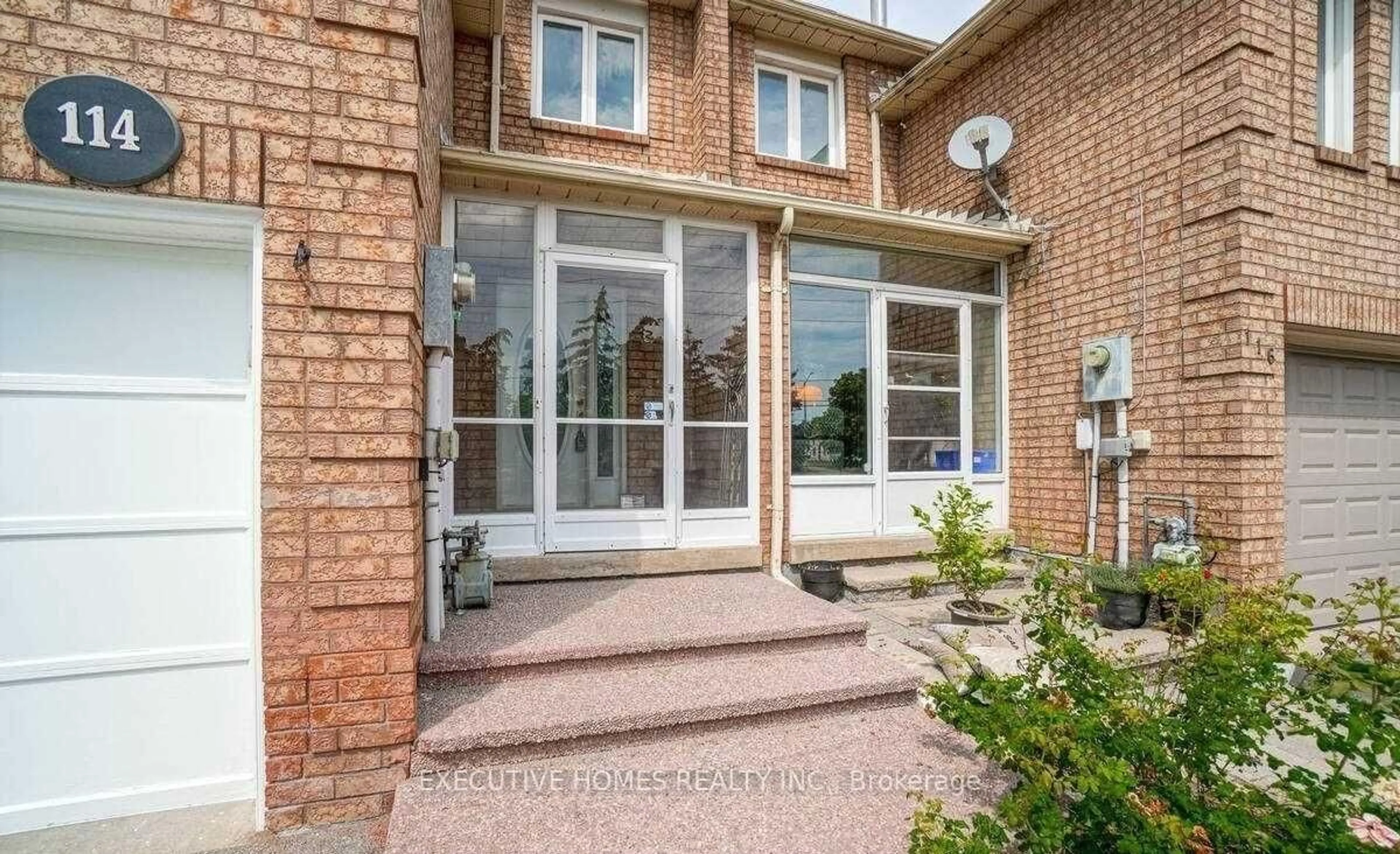 Unknown for 114 Toba Cres, Brampton Ontario L6Z 4R9