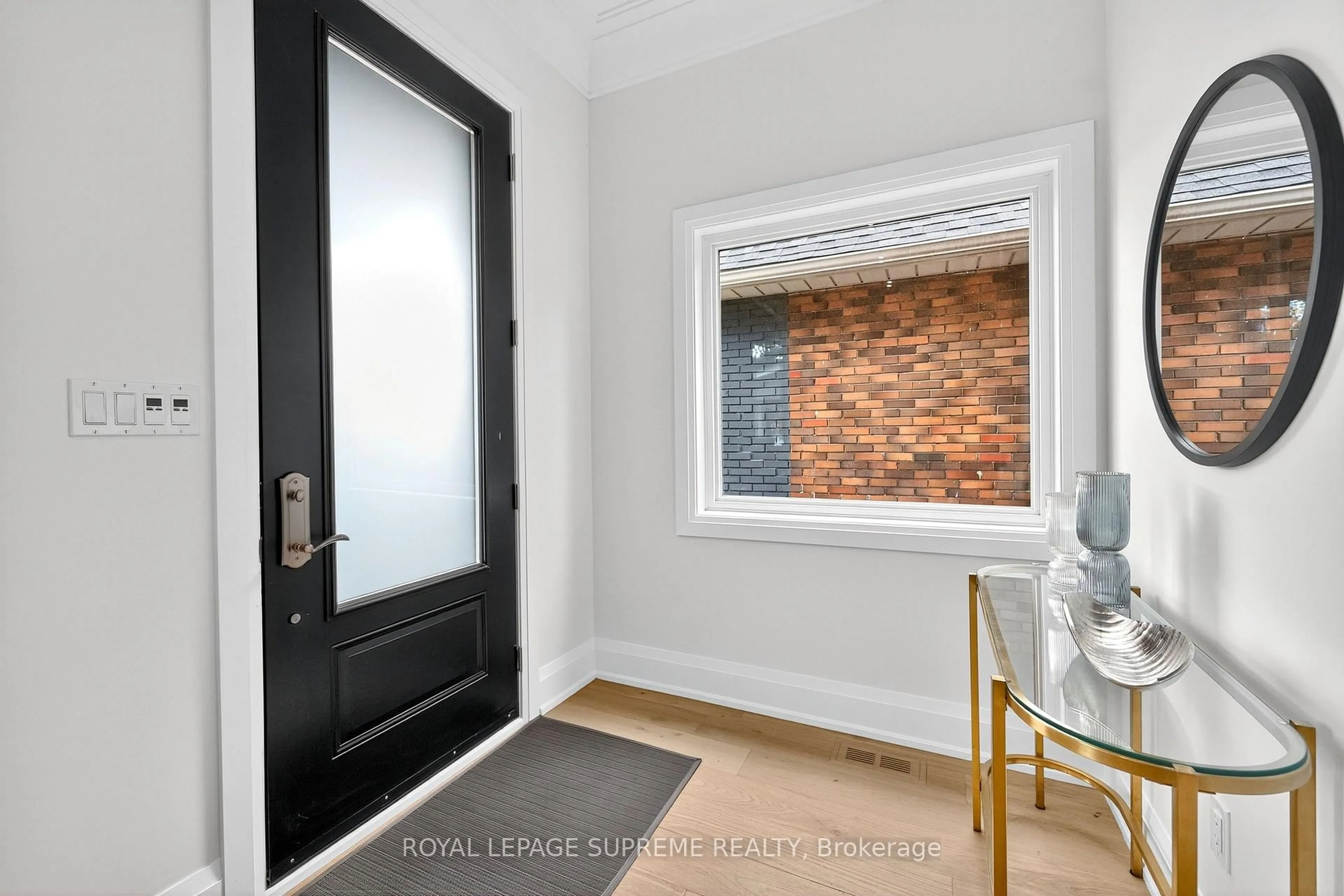 Indoor entryway for 24 York Ave, Toronto Ontario M6N 2V2