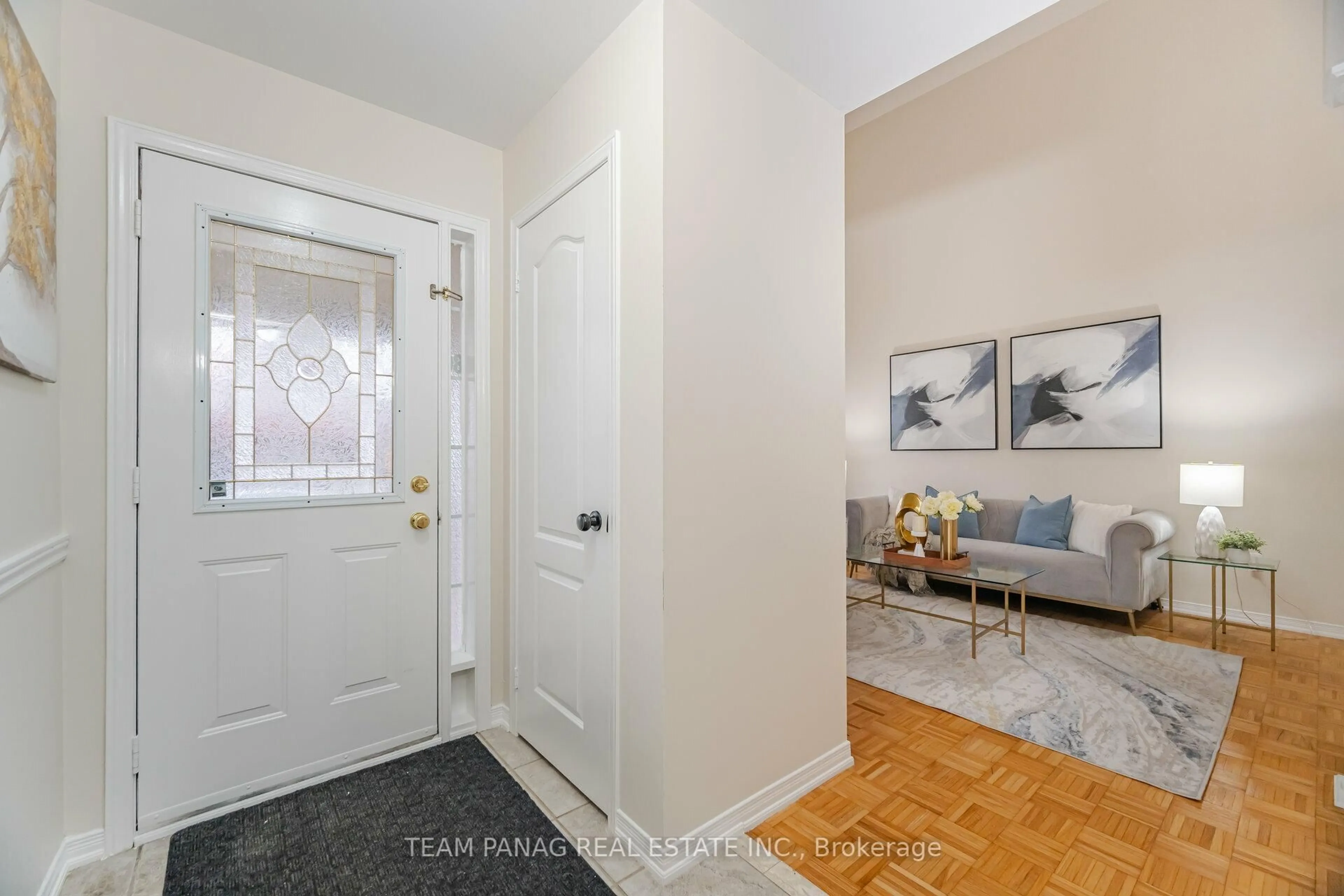 Indoor entryway for 80 Octillo Blvd, Brampton Ontario L6R 2V6