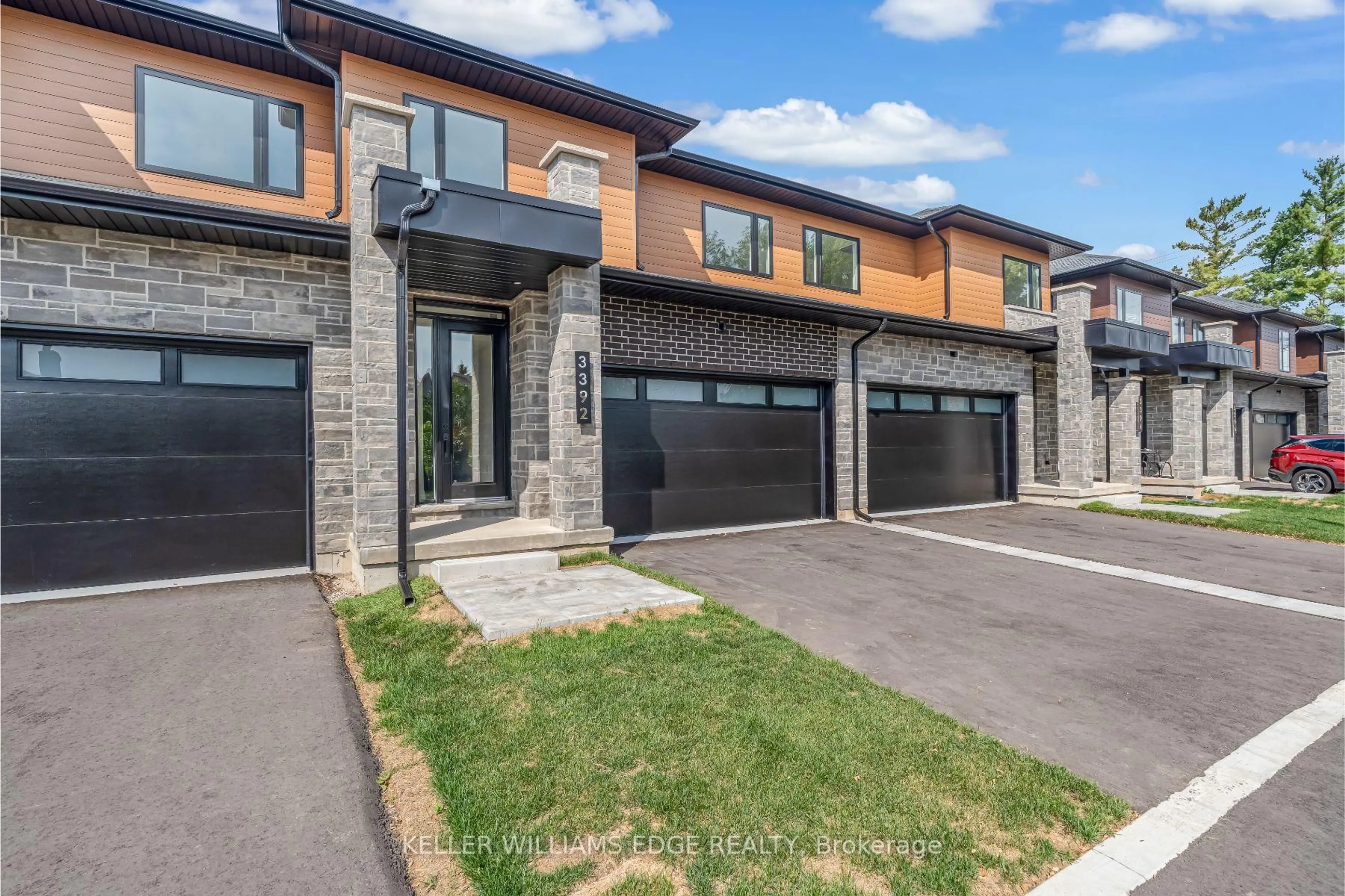 Home with brick exterior material, street for 2154 Walkers Line #5, Burlington Ontario L7M 3R9