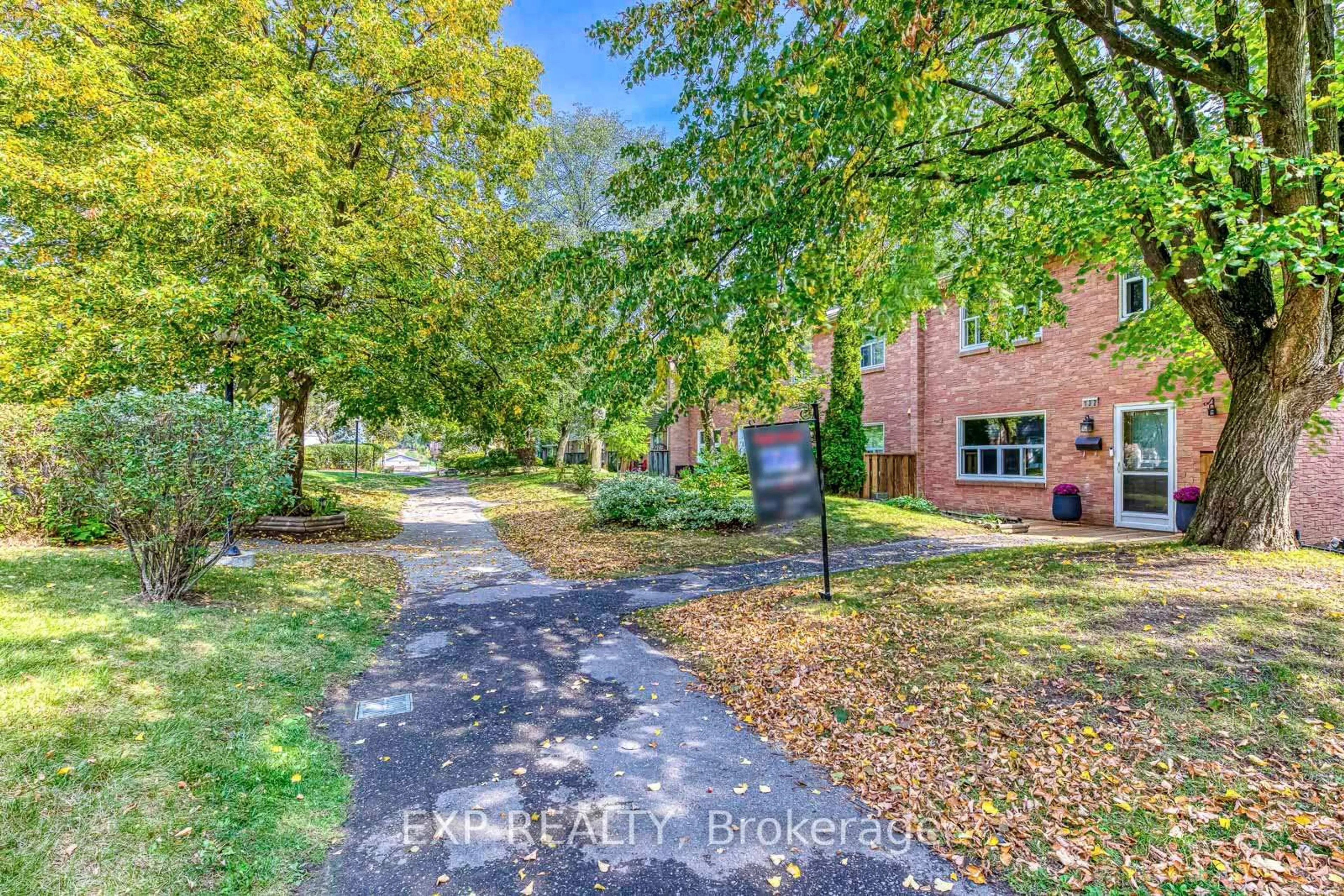 Unknown for 1050 Shawnmarr Rd #132, Mississauga Ontario L5H 3V1