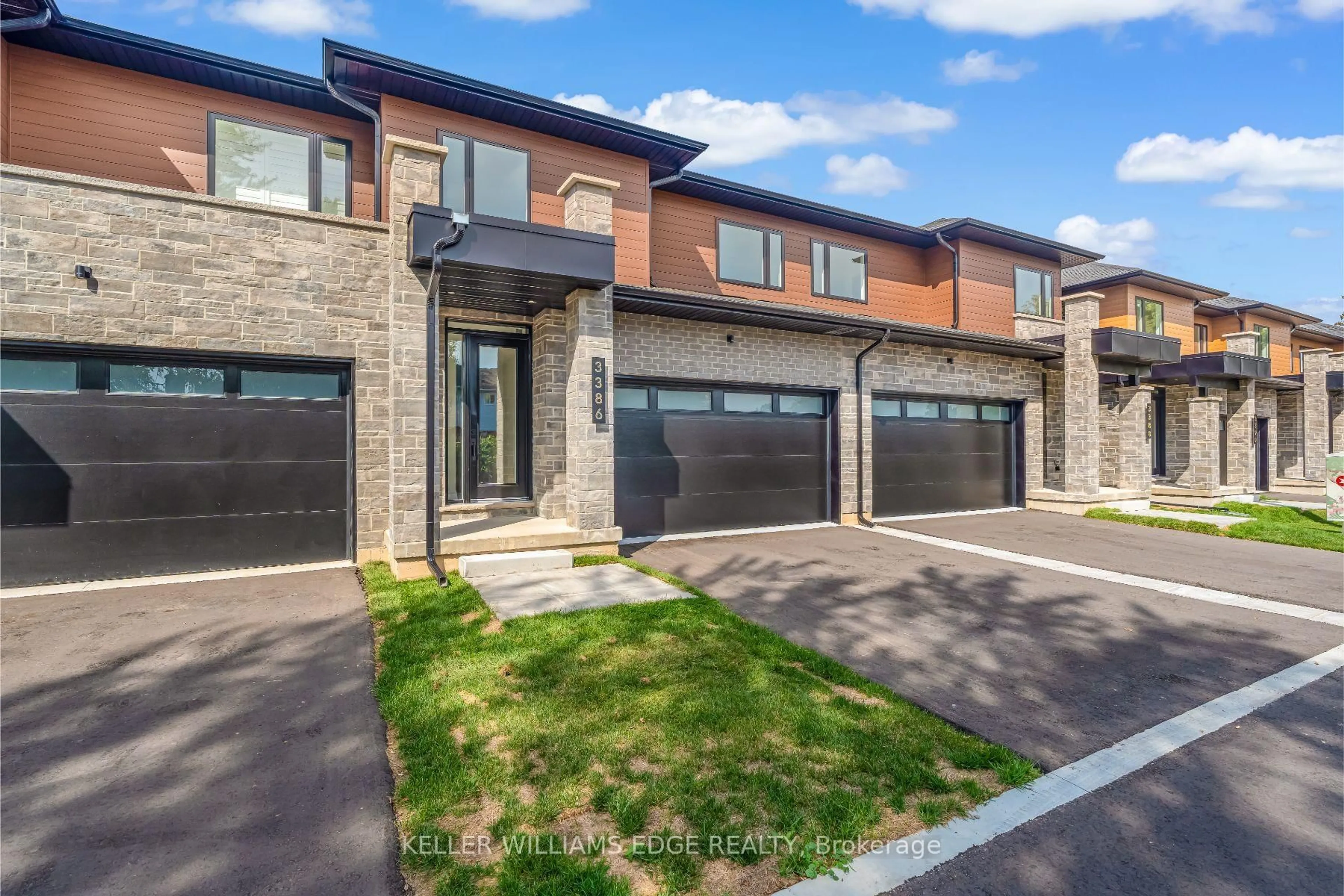 Home with brick exterior material, street for 2154 Walkers Line #8, Burlington Ontario L7M 3R9