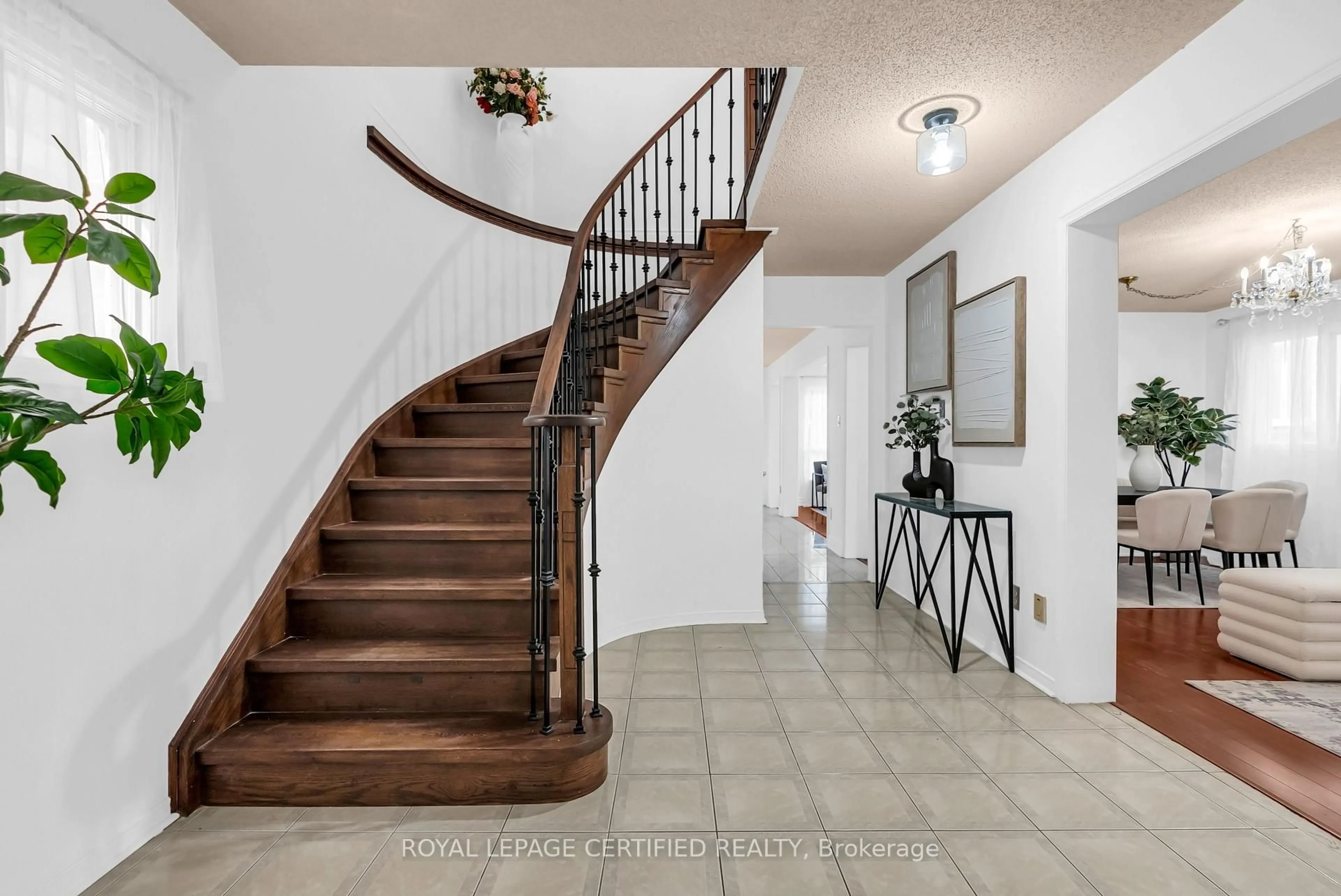 Unknown for 5513 Holbrook Rd, Mississauga Ontario L5M 5G3