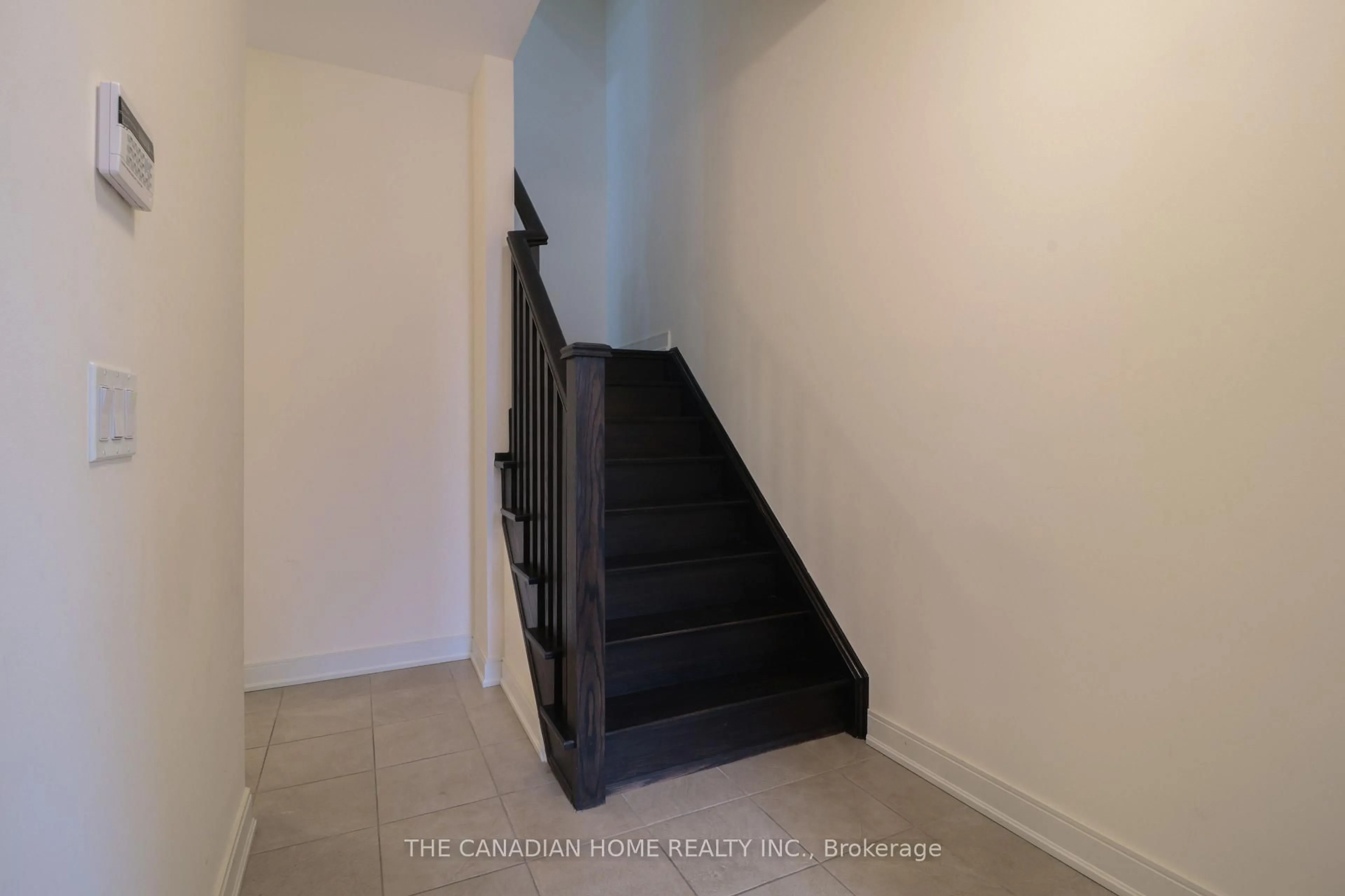 Stairs for 433 Veterans Dr, Brampton Ontario L7A 4Z1