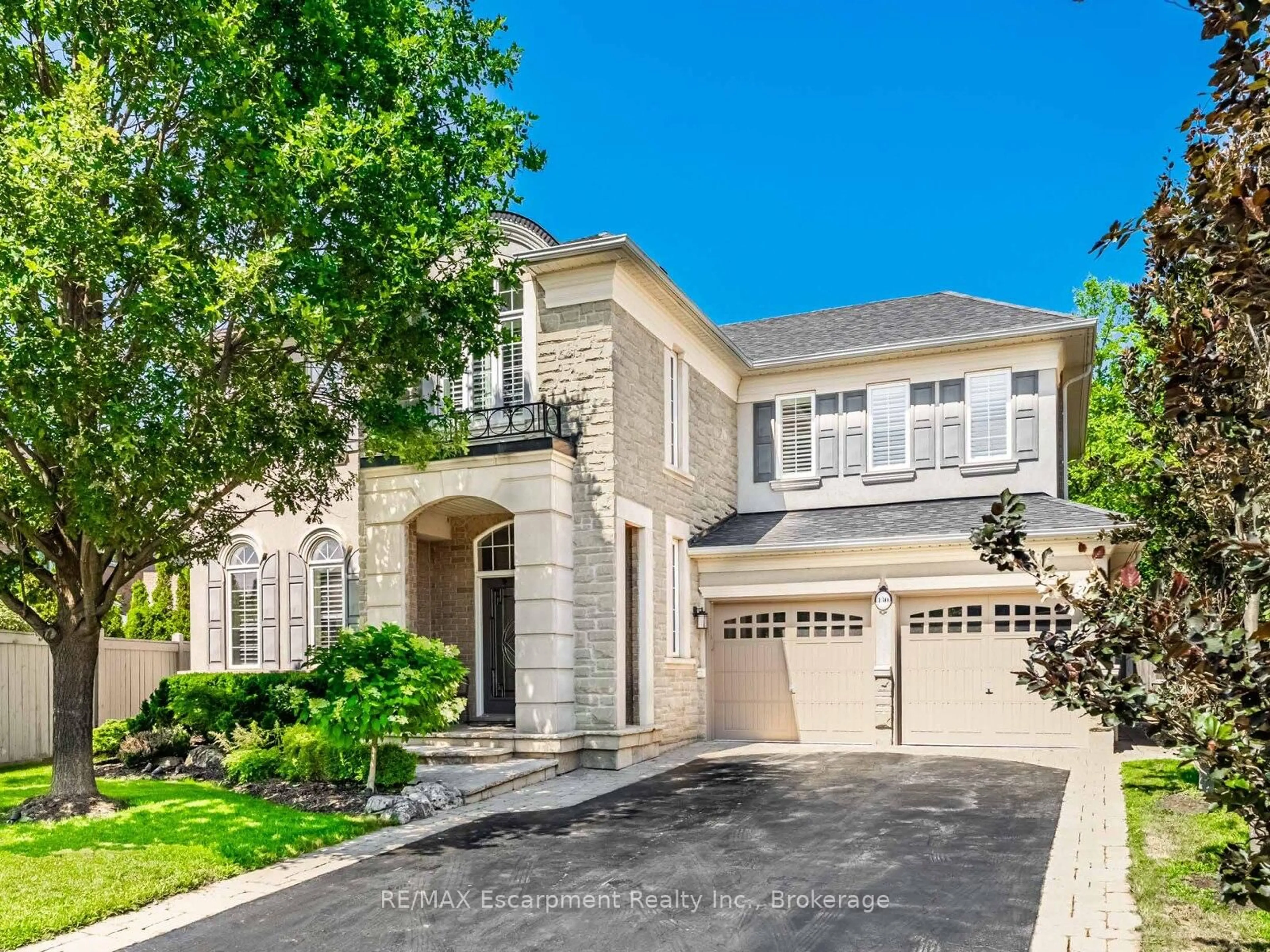 Home with brick exterior material, street for 130 Innville Cres, Oakville Ontario L6L 0B8