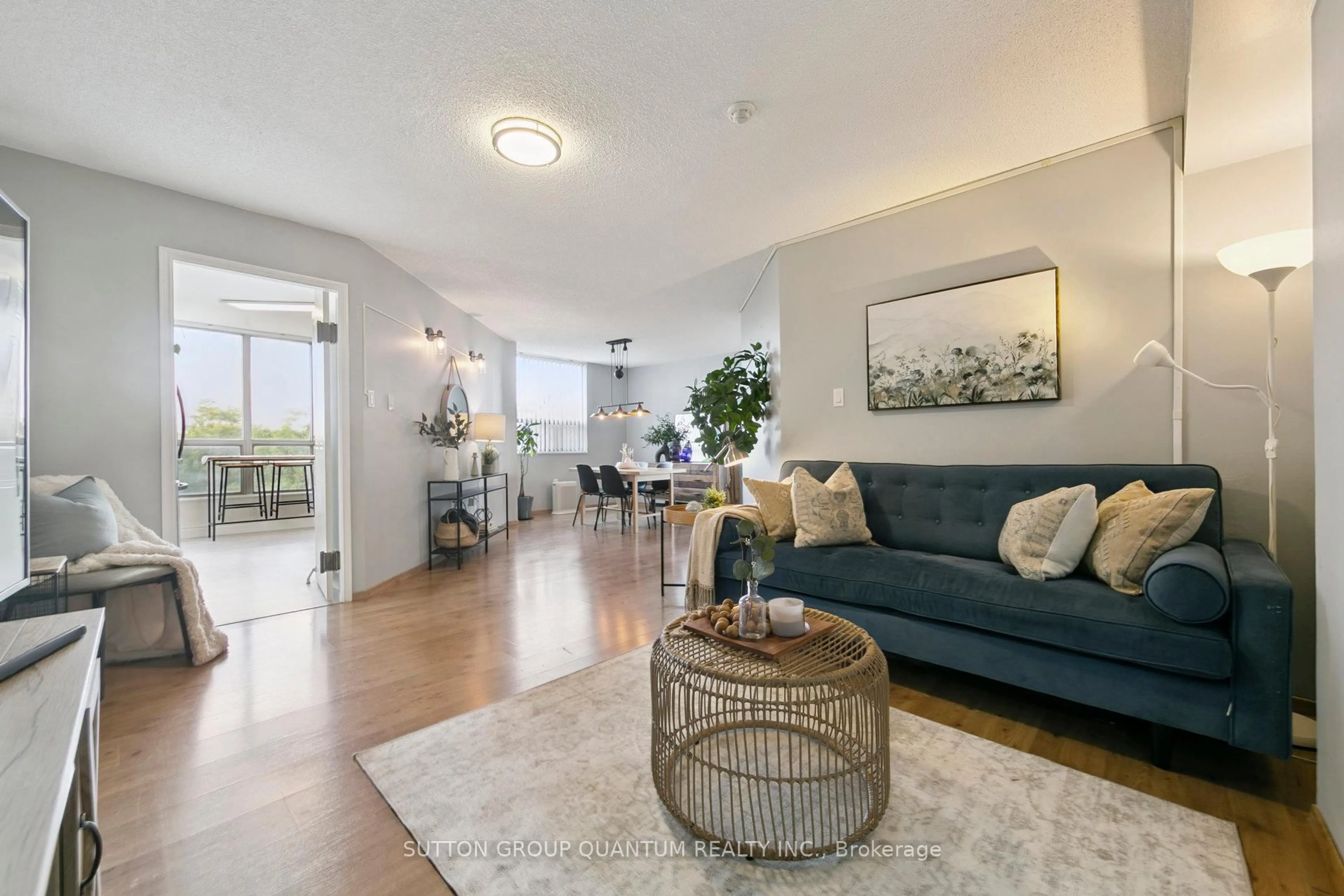 Living room with furniture, unknown for 1110 WALDEN Circ #611, Mississauga Ontario L5J 4R3