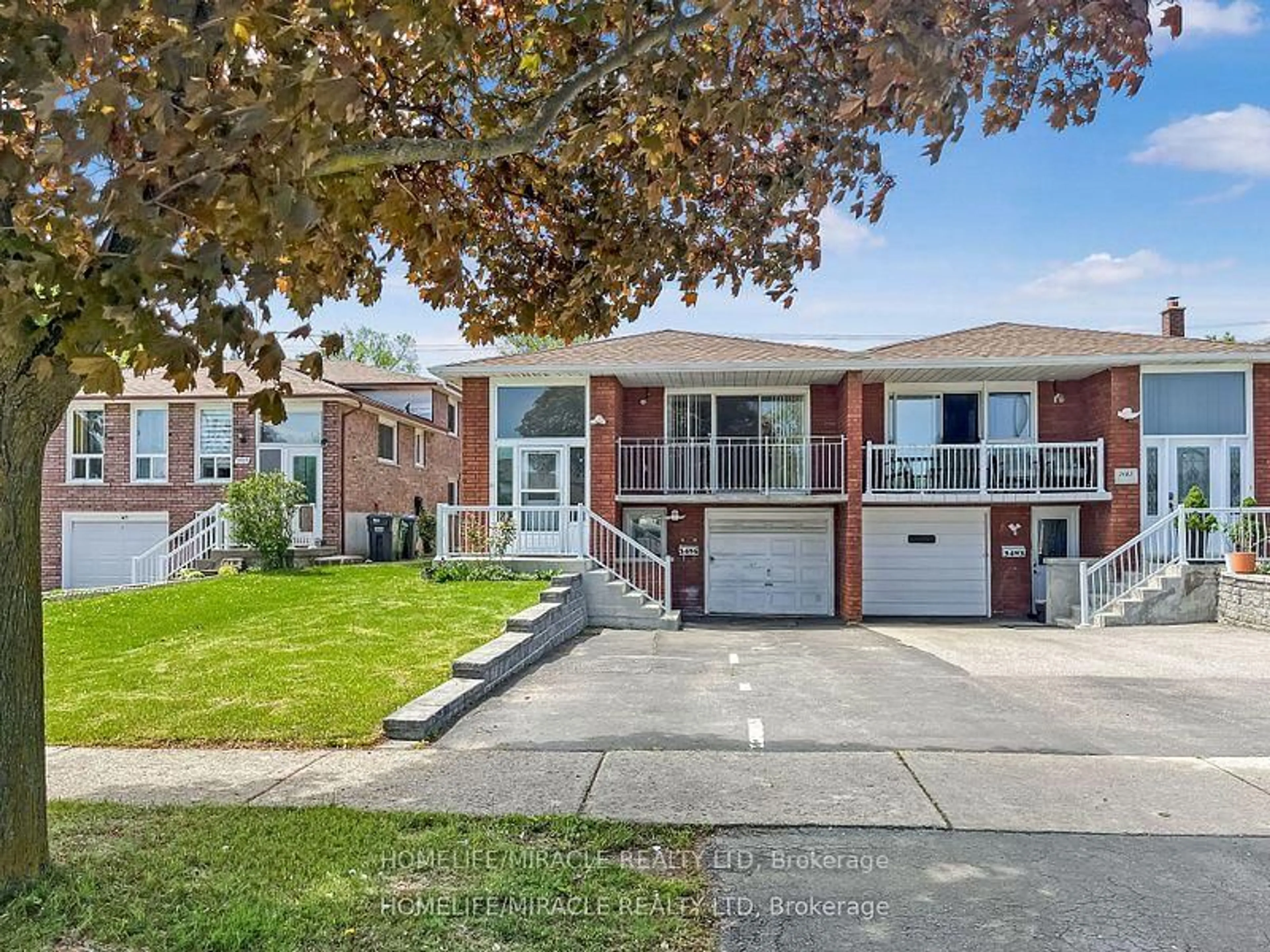 Unknown for 3485 Oakglade Cres, Mississauga Ontario L5C 1X4