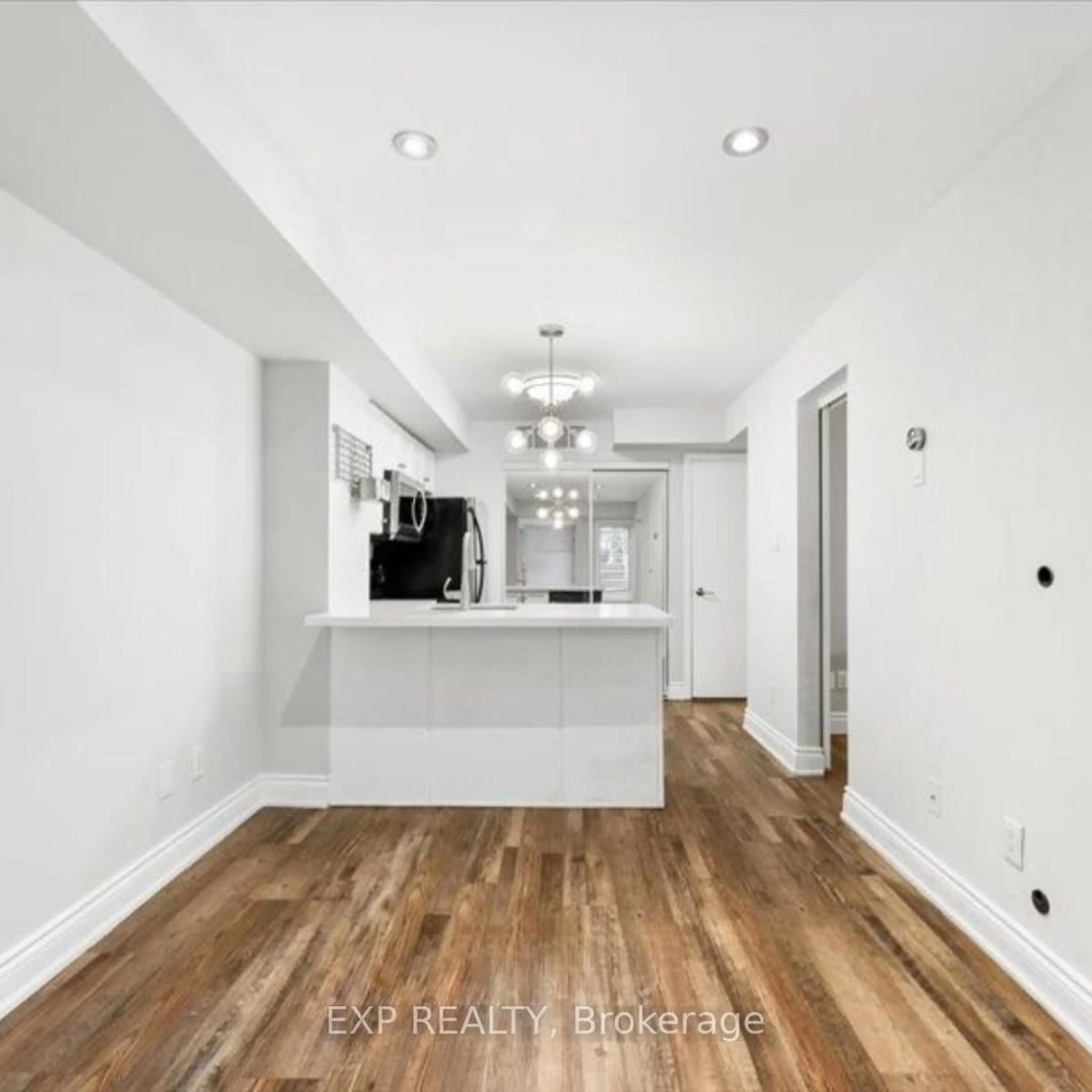 Unknown for 10 Laidlaw St #Th725, Toronto Ontario M6K 1X2