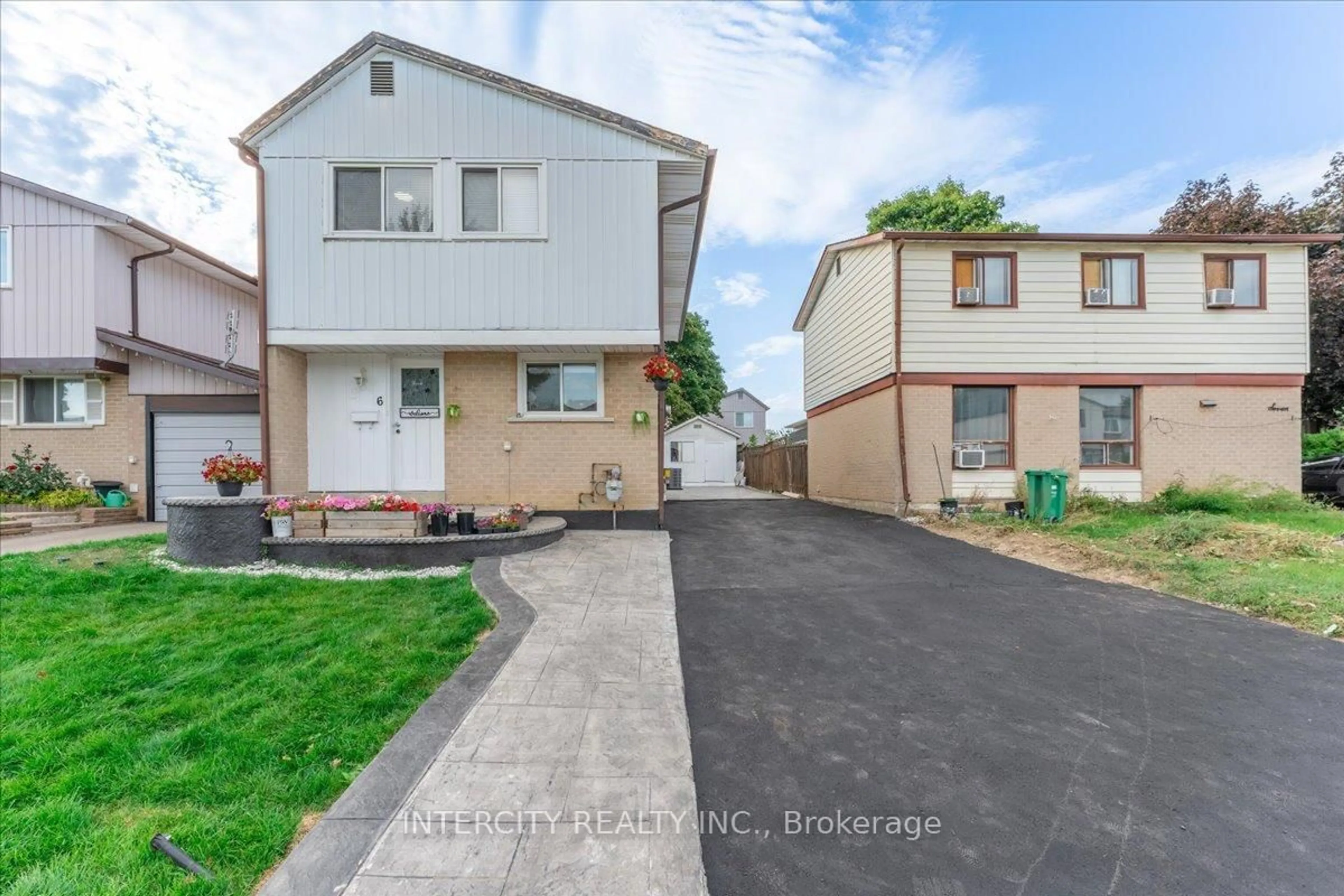 Unknown for 6 Hedley Crt, Brampton Ontario L6S 2B6