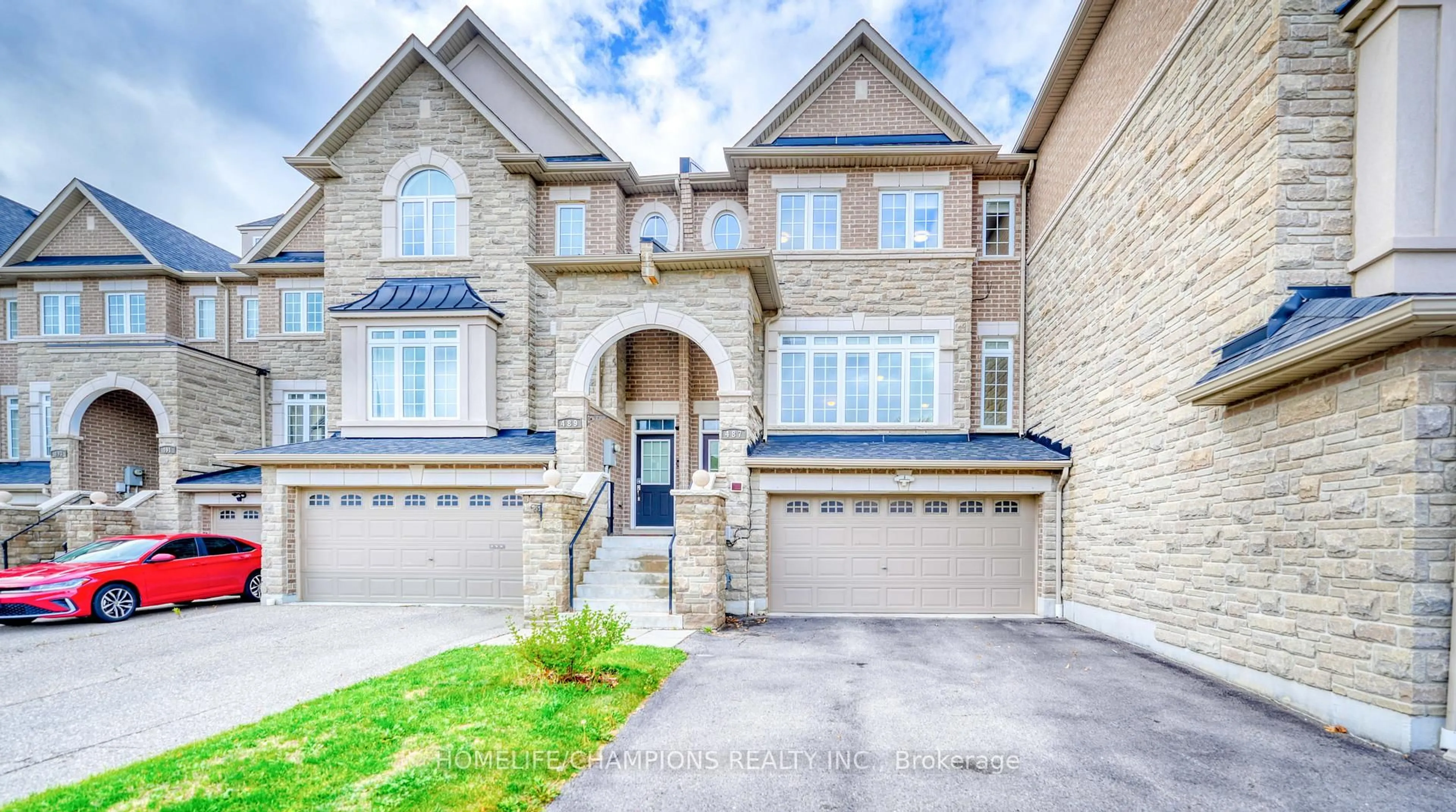 Home with brick exterior material, street for 487 Briggs Crt, Mississauga Ontario L5W 0C6