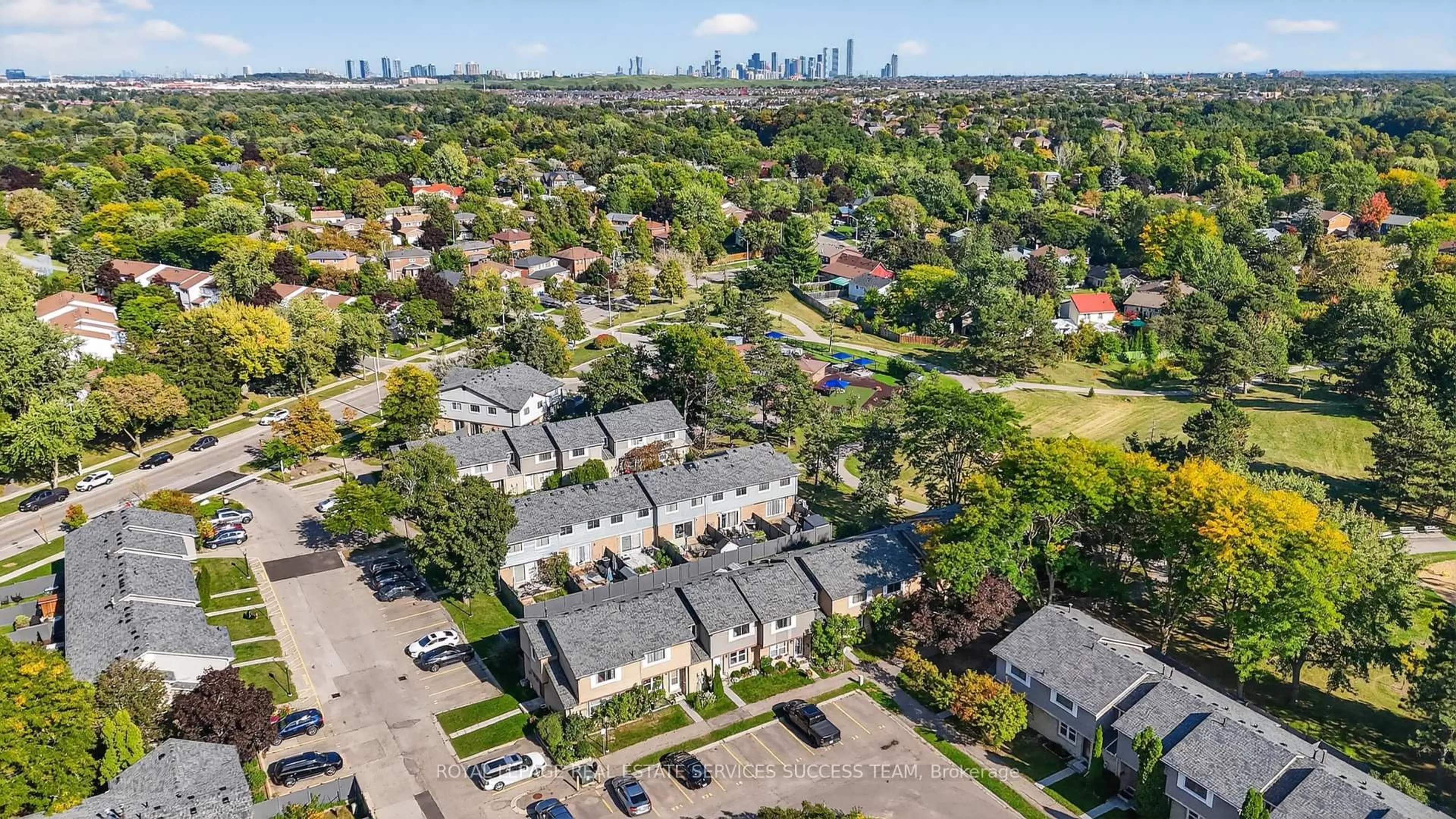 A pic from outside/outdoor area/front of a property/back of a property/a pic from drone, city buildings view from balcony for 120 Falconer Dr #19, Mississauga Ontario L5N 1P5