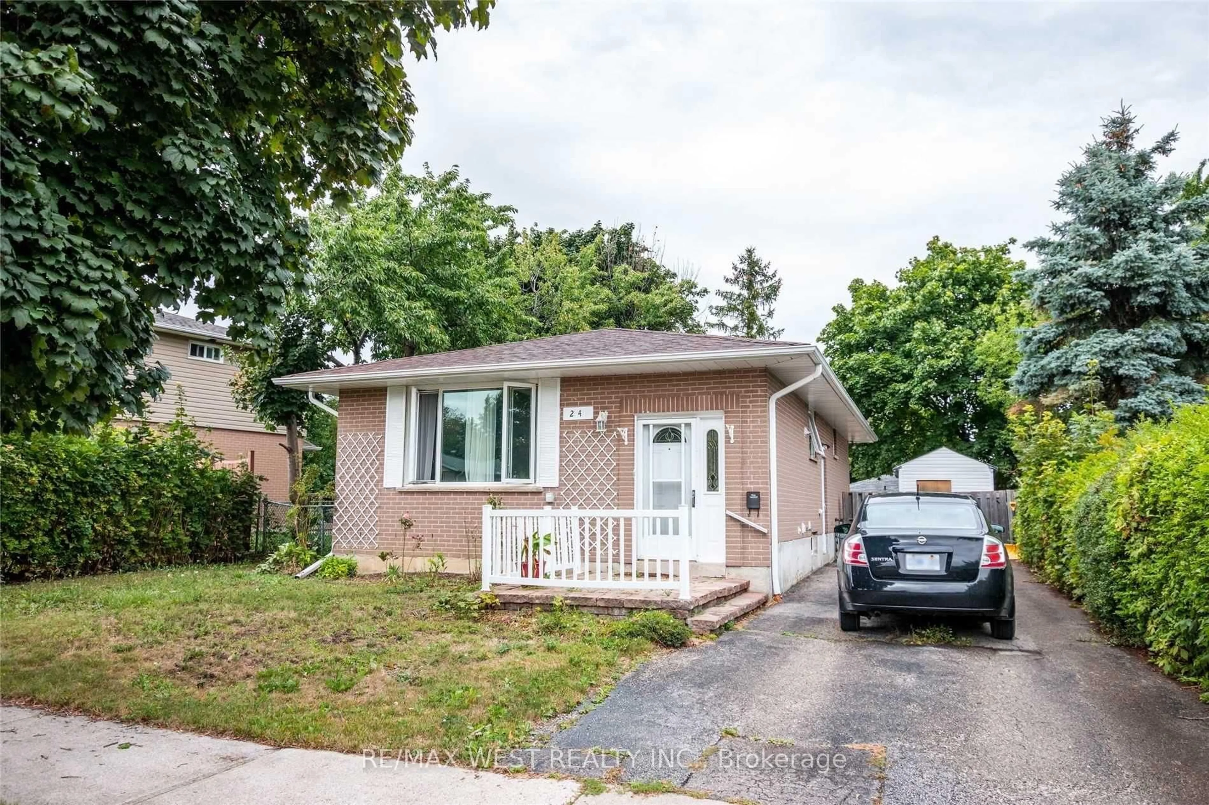 Unknown for 24 Gable Dr, Brampton Ontario L6V 2H1