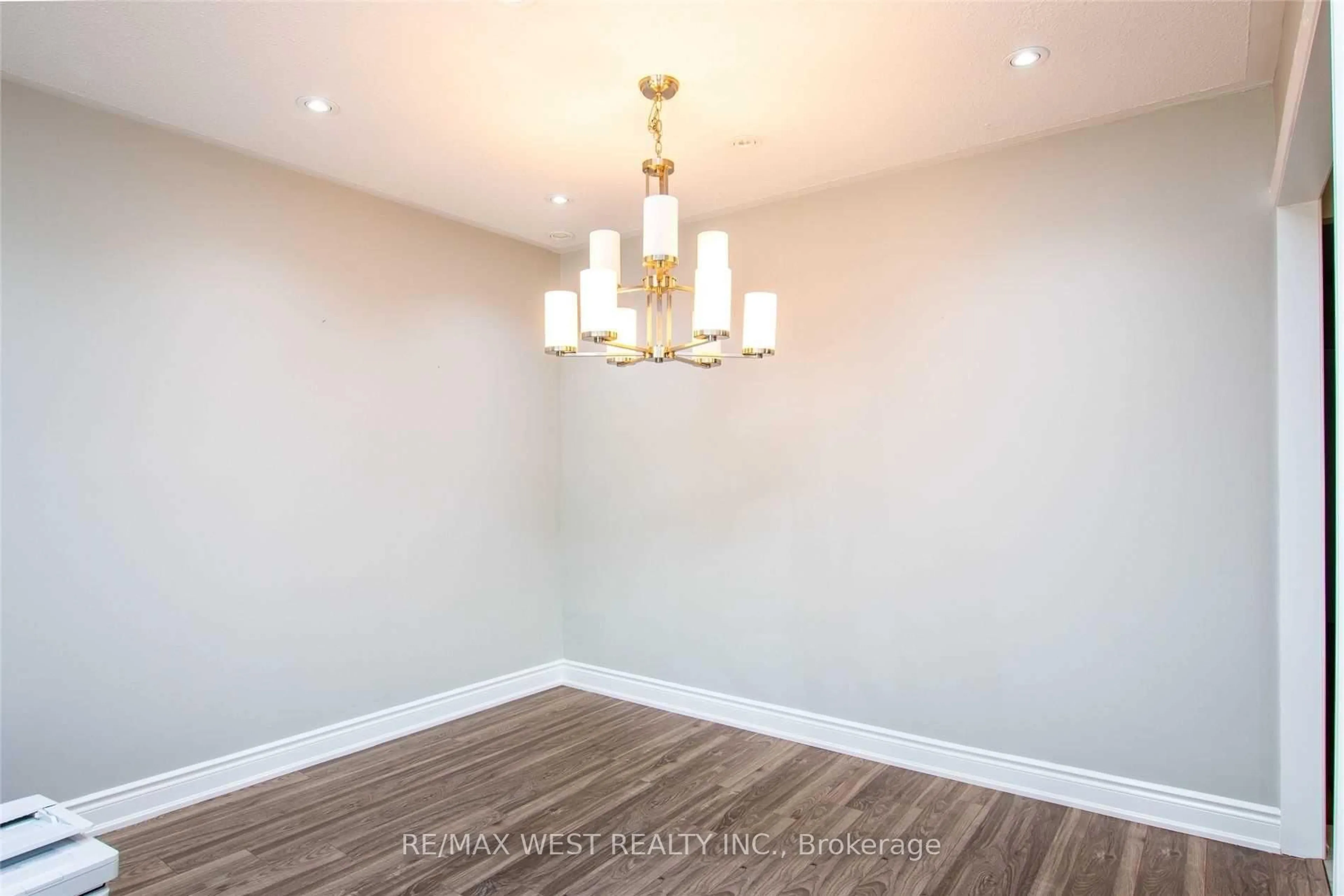 A pic of a room for 24 Gable Dr, Brampton Ontario L6V 2H1