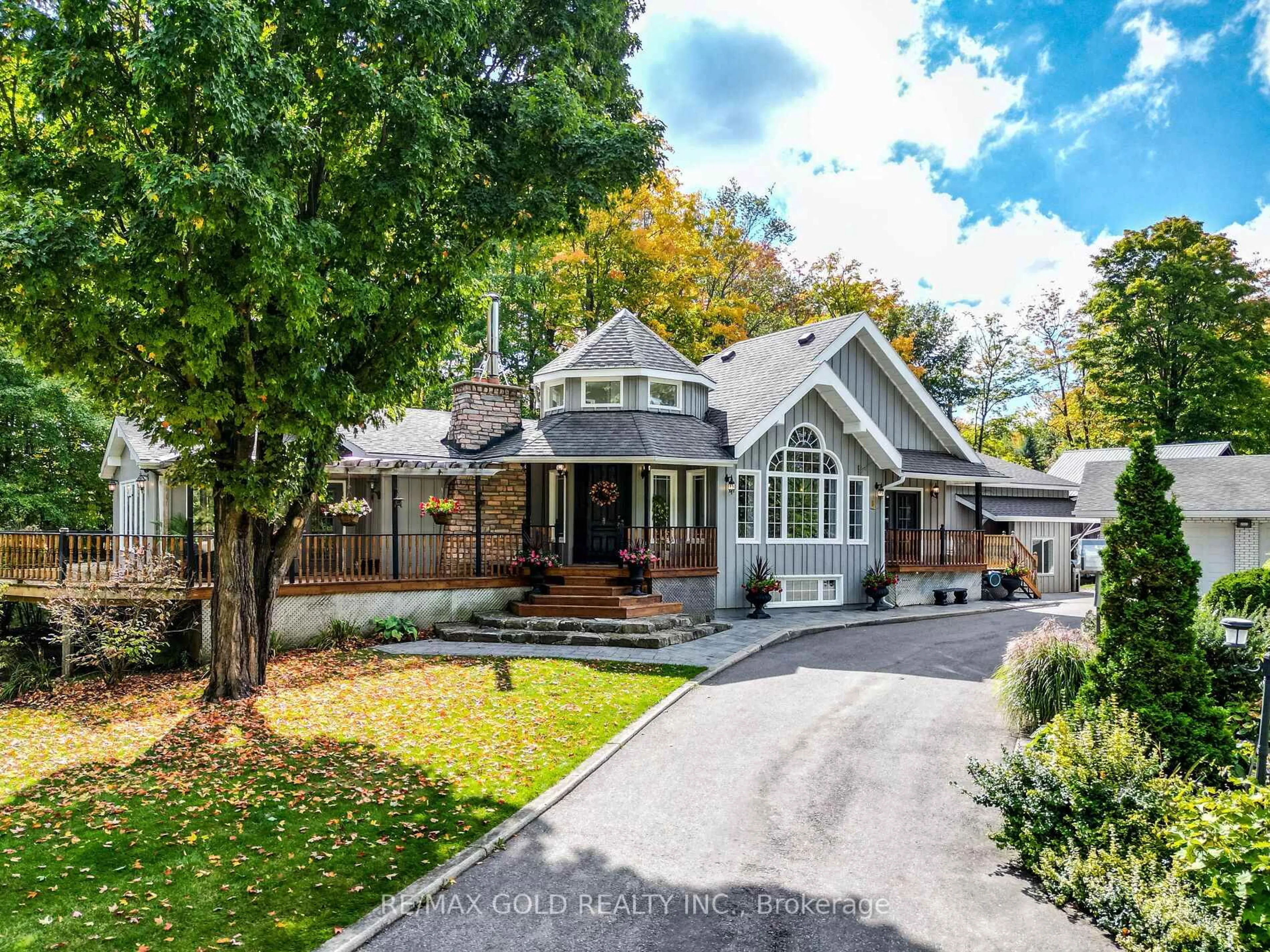Home with brick exterior material, street for 20054 Horseshoe Hill Rd, Caledon Ontario L7K 2B6