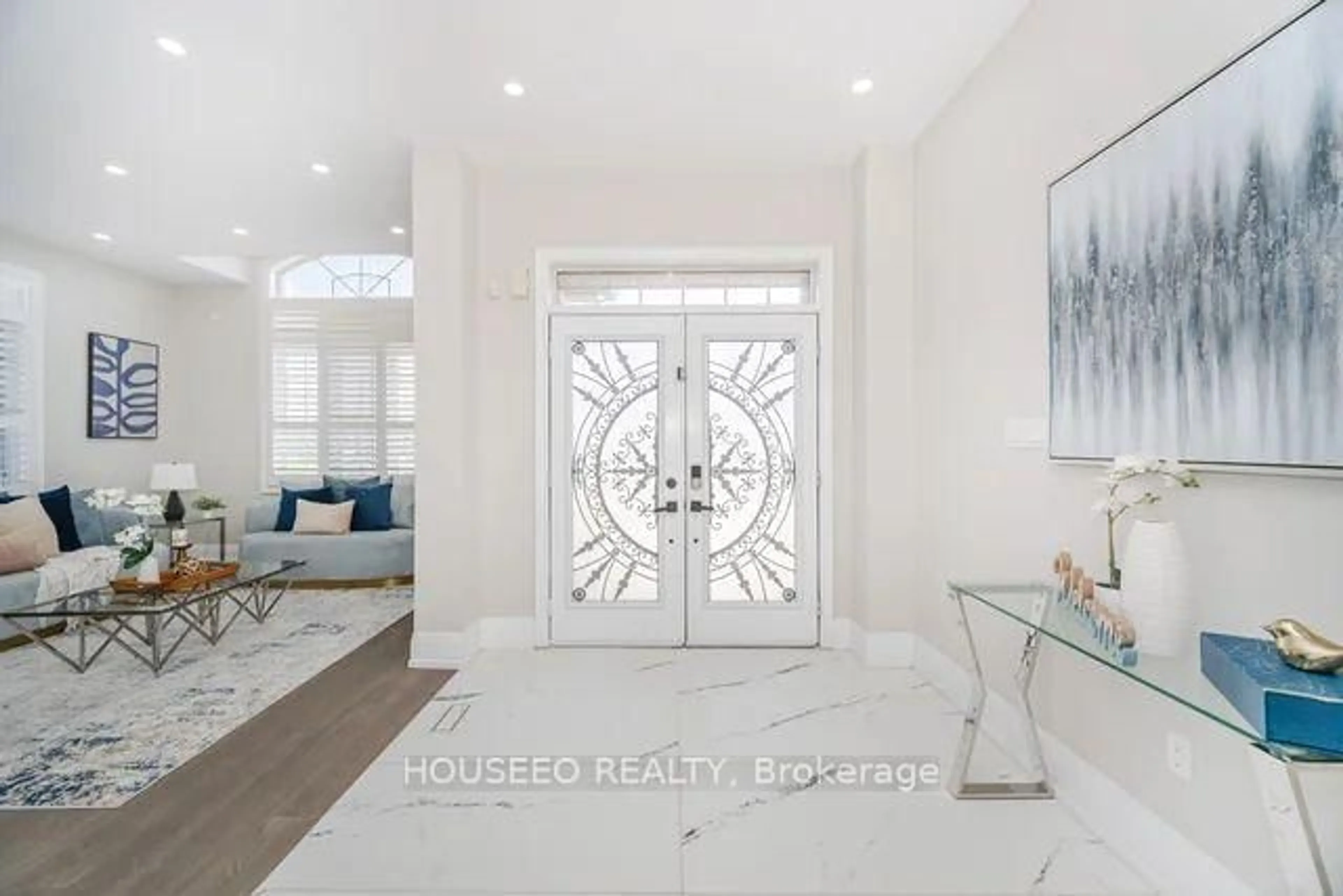 Indoor entryway for 2 Richgrove Dr, Brampton Ontario L6P 1X1