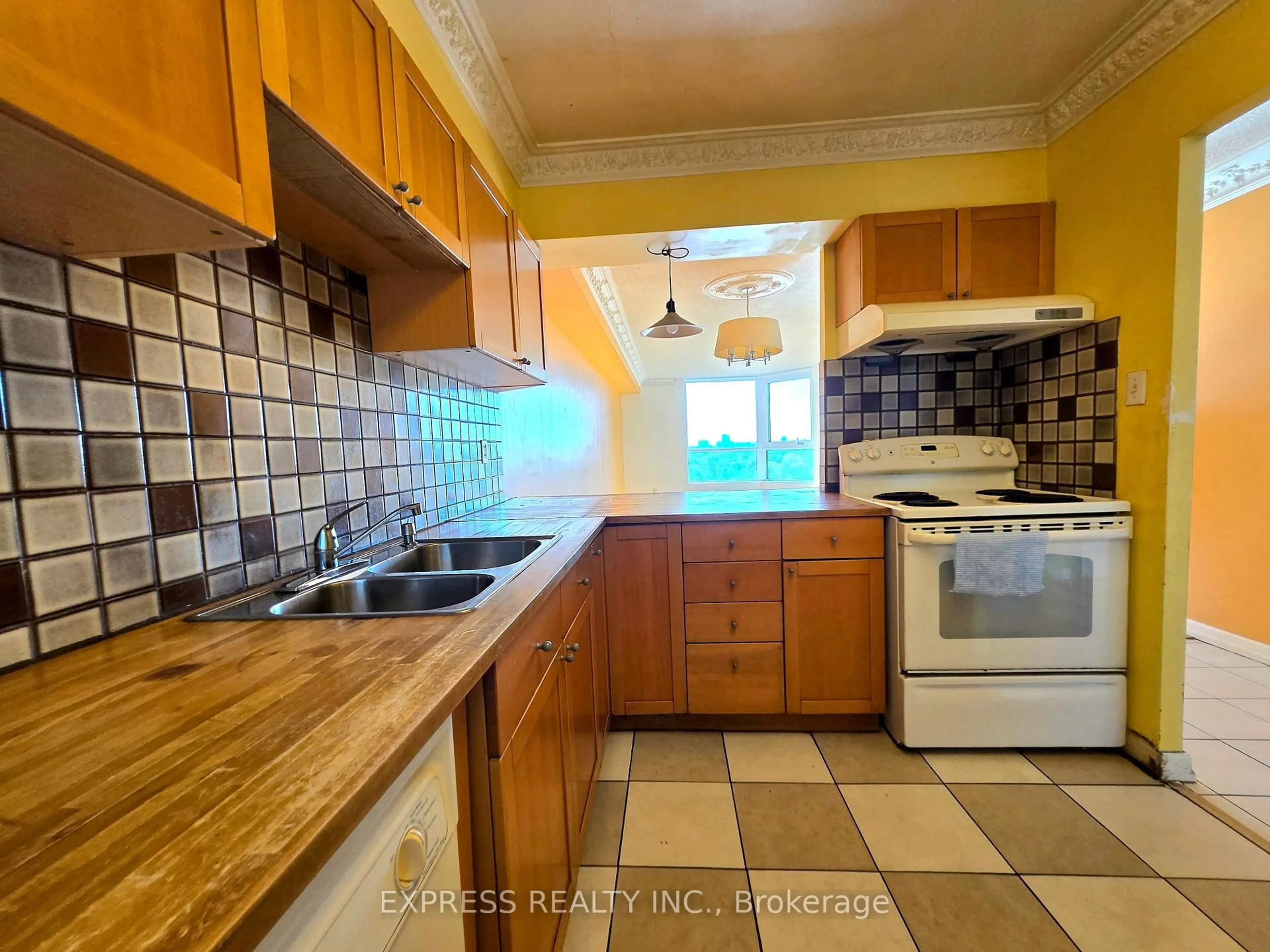 Standard kitchen, ceramic/tile floor for 238 Albion Rd #1202, Toronto Ontario M9A 3P5