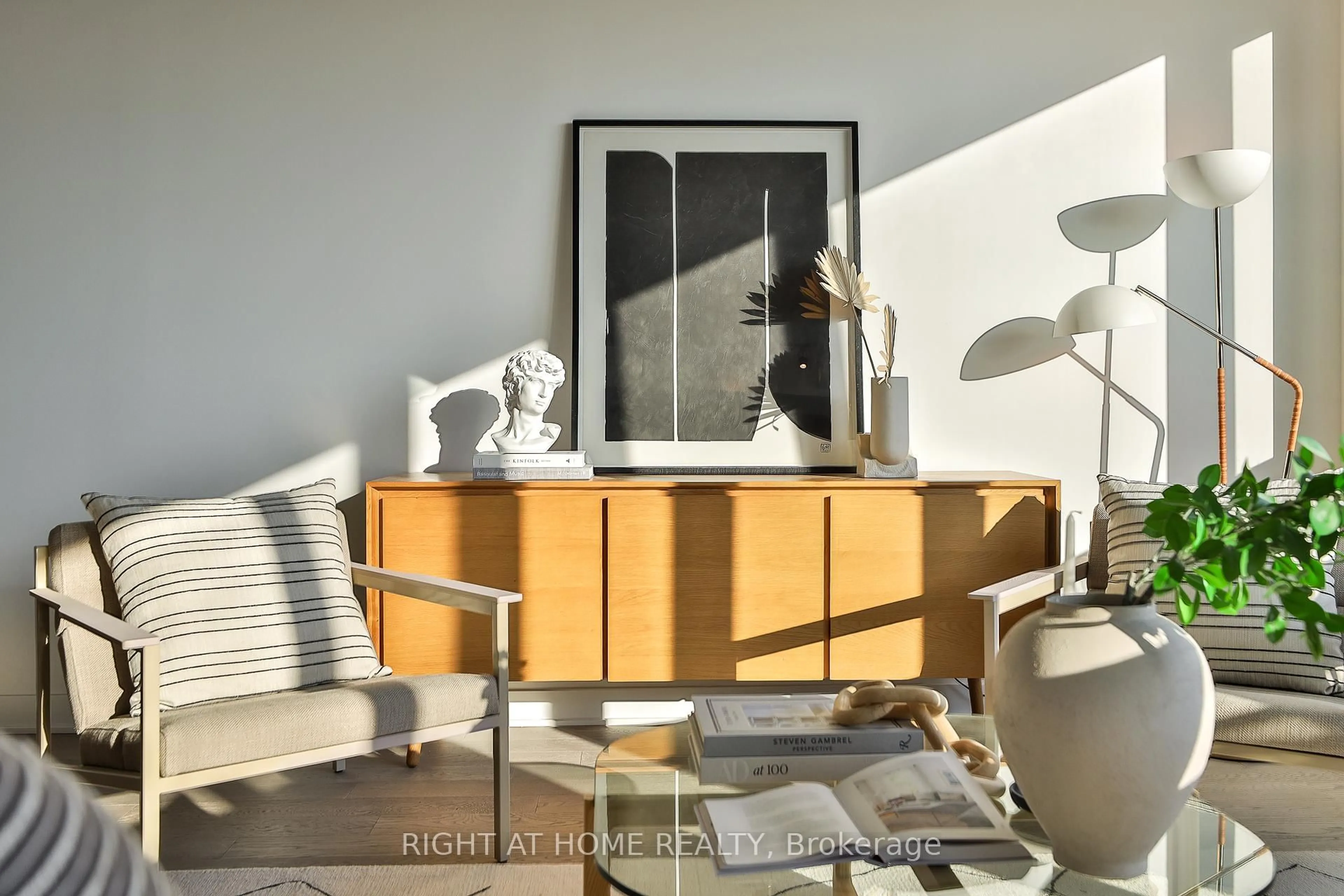 Living room with furniture, unknown for 2720 Dundas St #607, Toronto Ontario M6P 1Y2