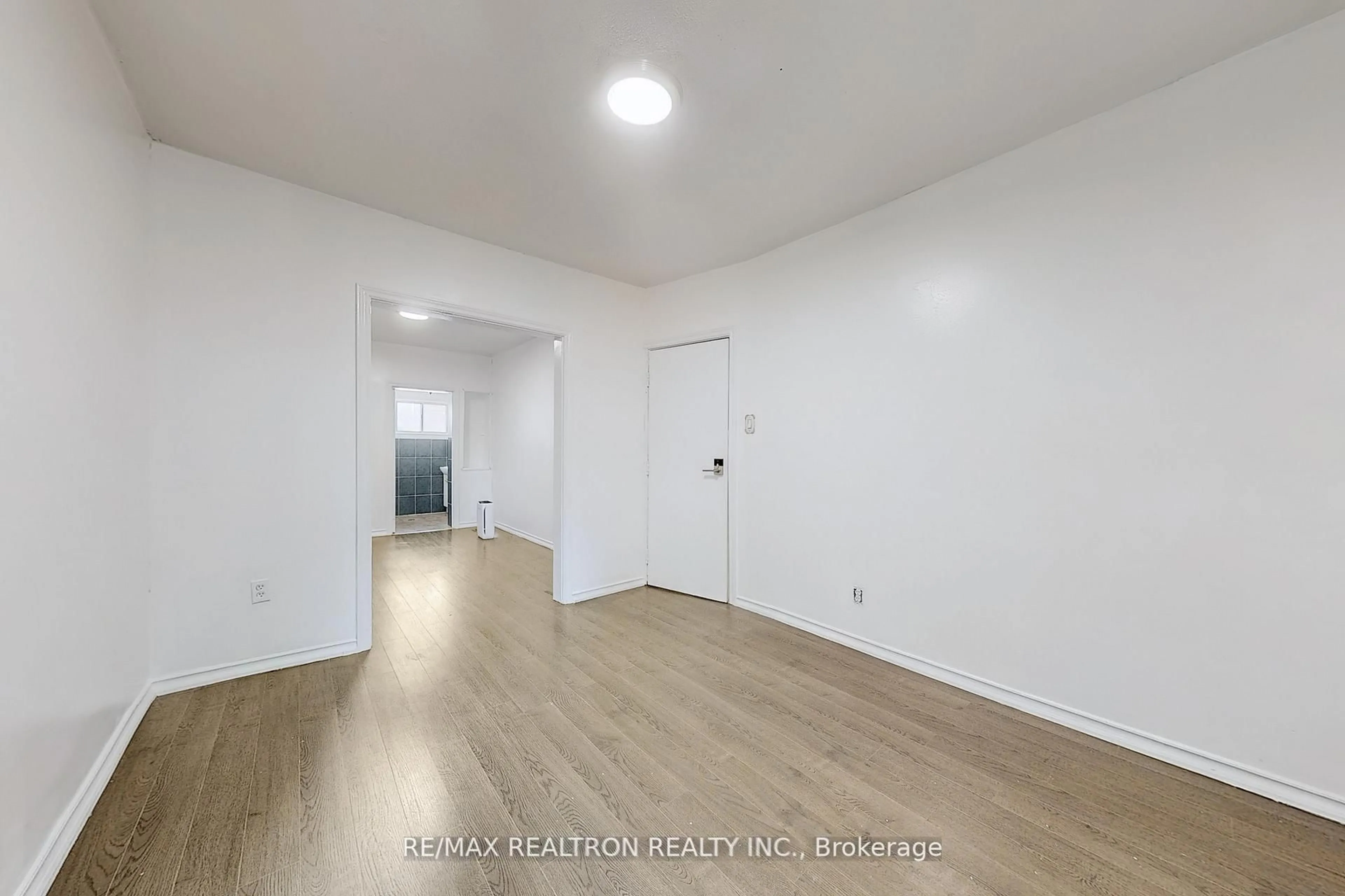 A pic of a room for 1474 Dufferin St, Toronto Ontario M6H 3L3